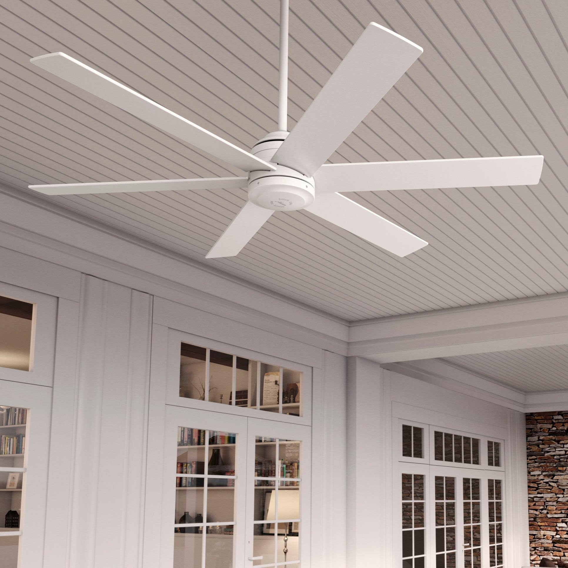 0272725710a5bfa0e4c157617a566775dc092514da744880efc4f2f35830193f.jpg Hunter Lakeway SureSpeed 60-in Fresh White Indoor/Outdoor Ceiling Fan and Remote (6-Blade) | 52767 - Image 1