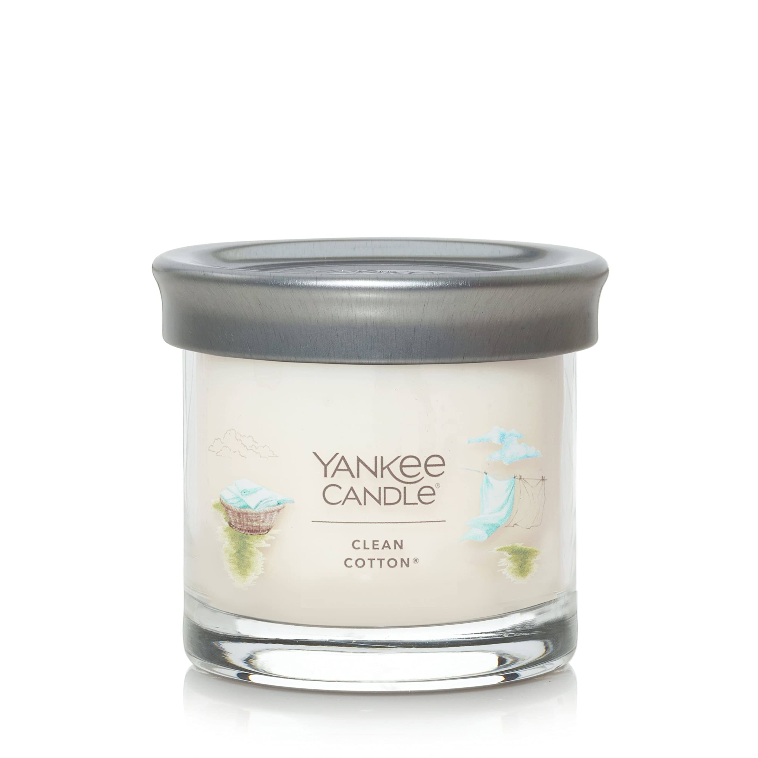 04de3fa743bfc3efe31c80d0c7289e6fef81826388f1e1a0609a3f5d6757a6b4.jpg Yankee Candle 1630730 Clean Cotton Signature Small Tumbler Candle - Image 1