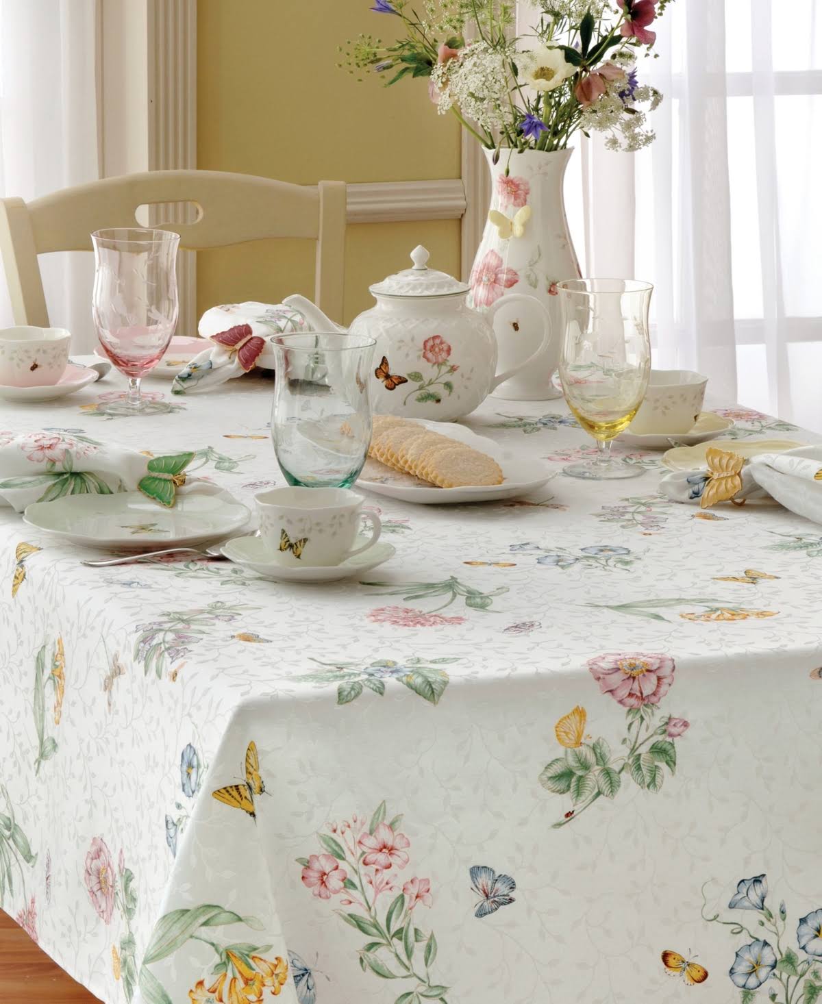 056b90c7523372fa9ecddf5254a4632c9d1146212b86ce4d53793243b087262b.jpg Lenox Butterfly Meadow 52" Square Tablecloth Multi - Image 1