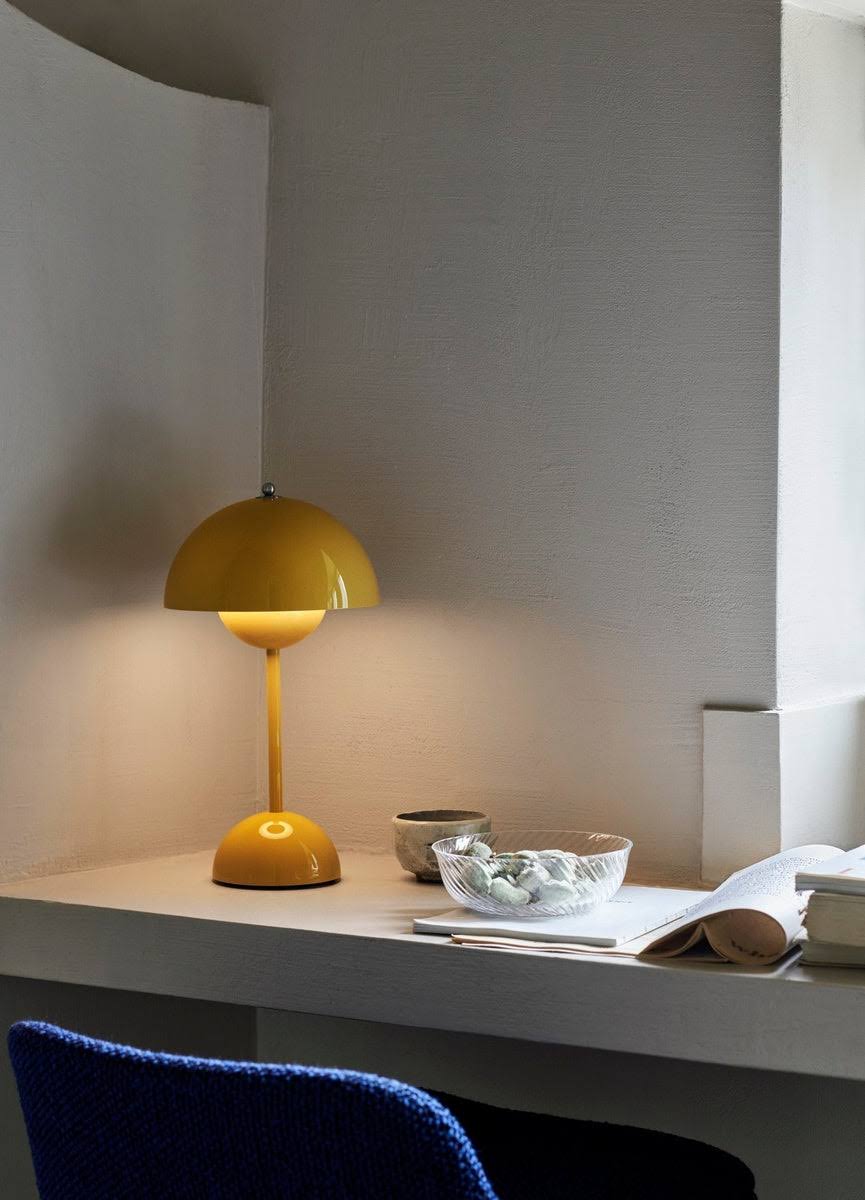 056c2b66c303f28a7c9bbb88a8c625c403fd54e0c52d28bb35c6e49b47fa1677.jpg &Tradition - Flowerpot VP9 Portable Table Lamp Mustard - Image 1