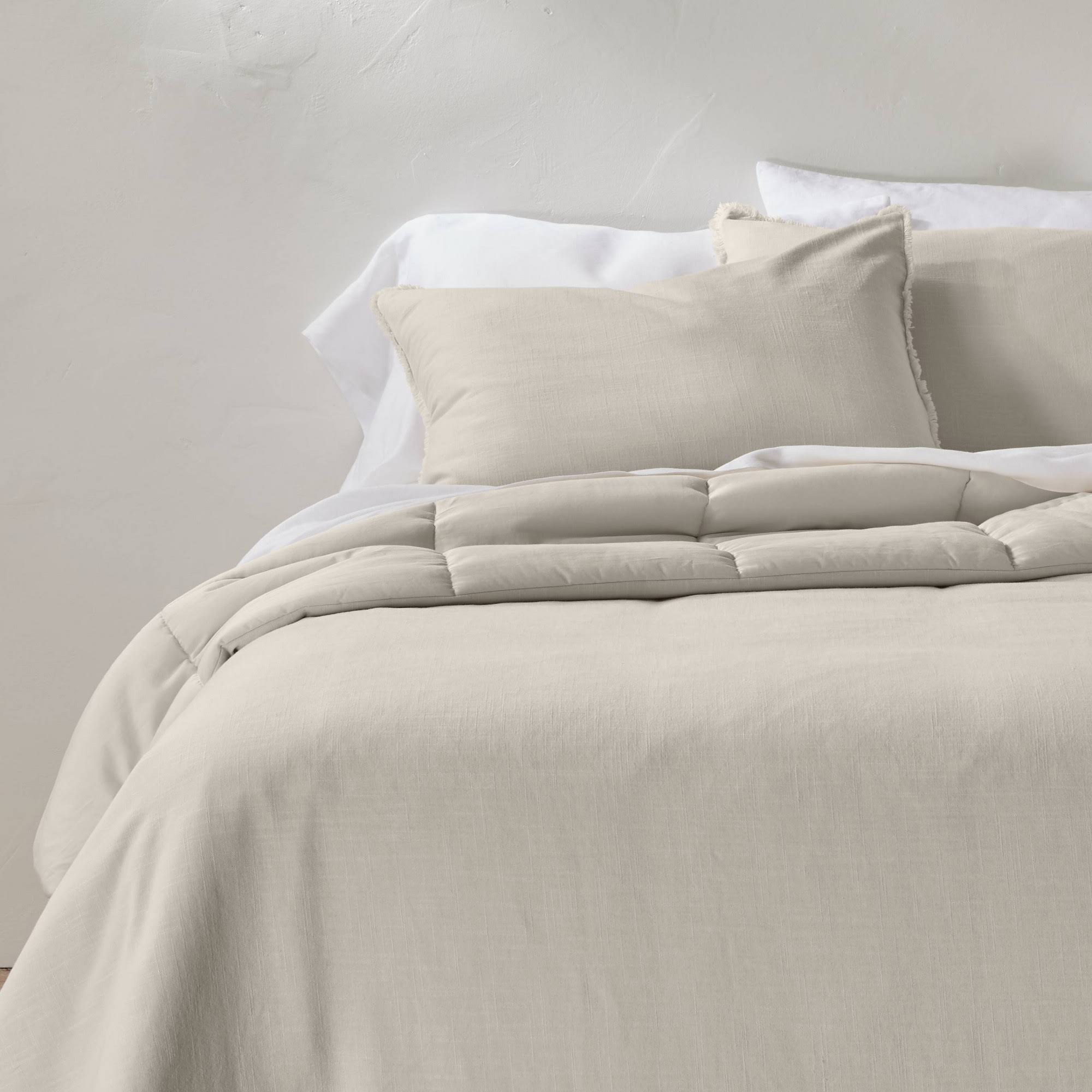 086c8a02152b57effac47c8ba303b8f0dd0a0cc53277e6975a5202053b46433b.jpg King Heavyweight Linen Blend Comforter & Sham Set Natural - Casaluna - Image 1