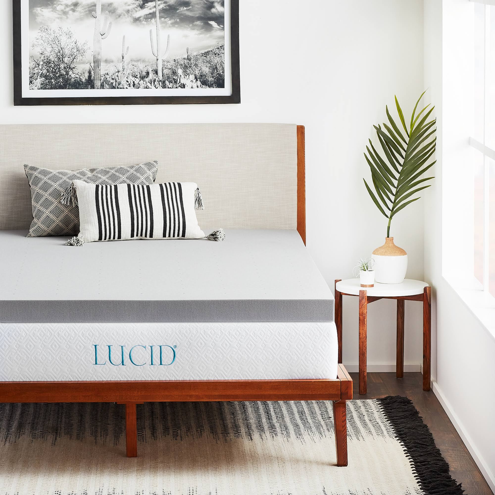 0e13671bd35e0873968f32bc279e97b0fc4863b9546628e13ee5d26f3f246c4f.jpg Lucid 3 inch Bamboo Charcoal Memory Foam Mattress Topper - Queen - Image 1
