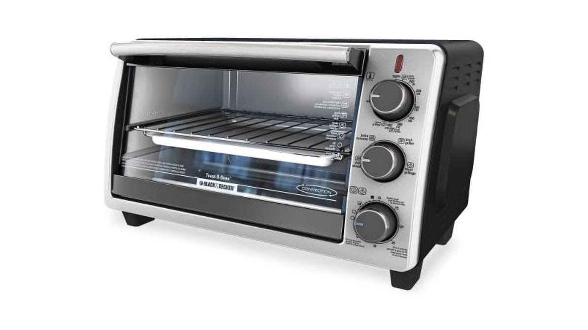 157e1cc8583a91a36c005d593e9acba973e4c68991a57367862ef384936ae6e1.jpg Black & Decker 4-Slice Toaster Oven - Image 1