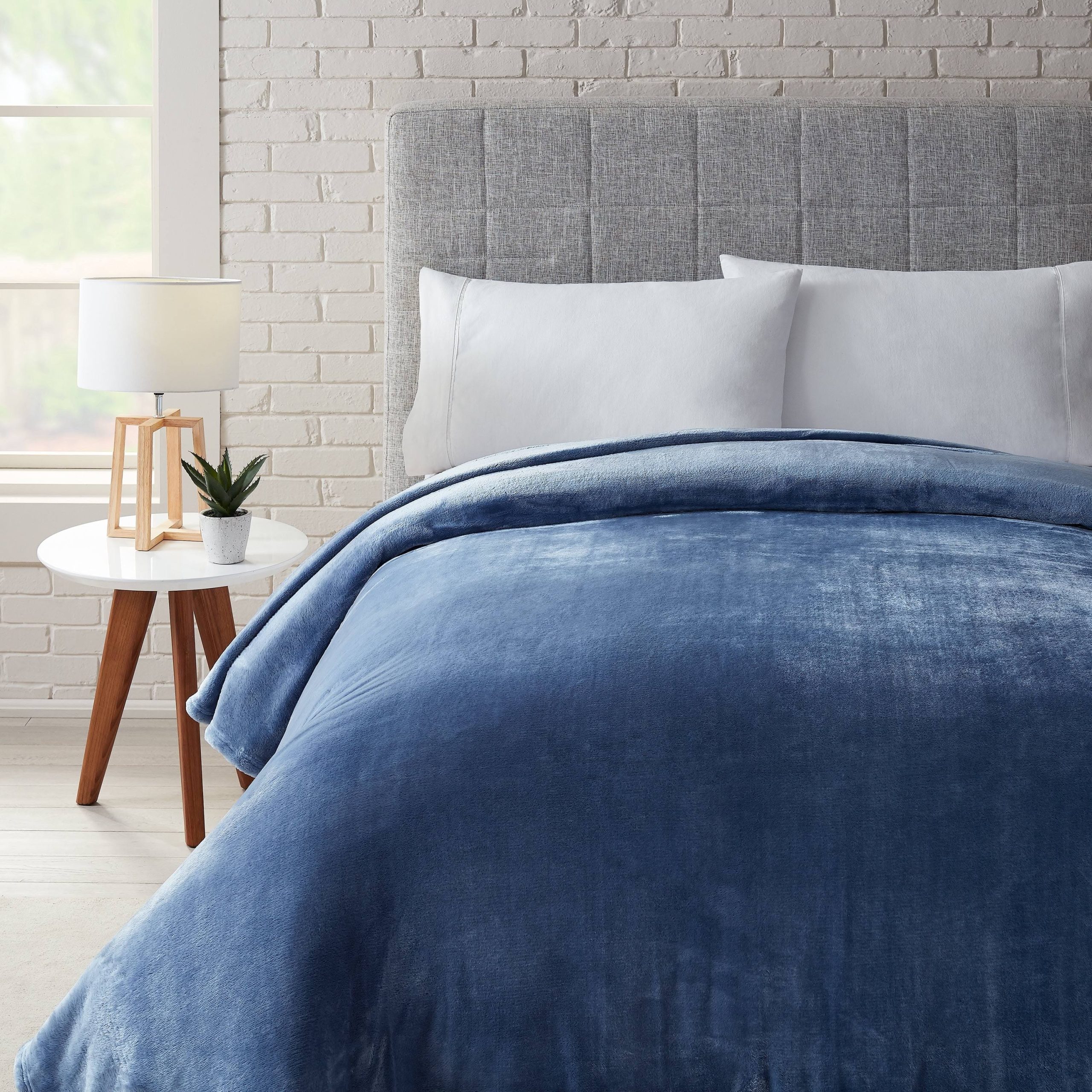 17983bd3575baa25a838990918249d6f20956e5a7da95ad3f5a361b0f85951f8.jpg Better Homes & Gardens Luxury Velvet Plush Blanket, Twin, Blue - Image 1