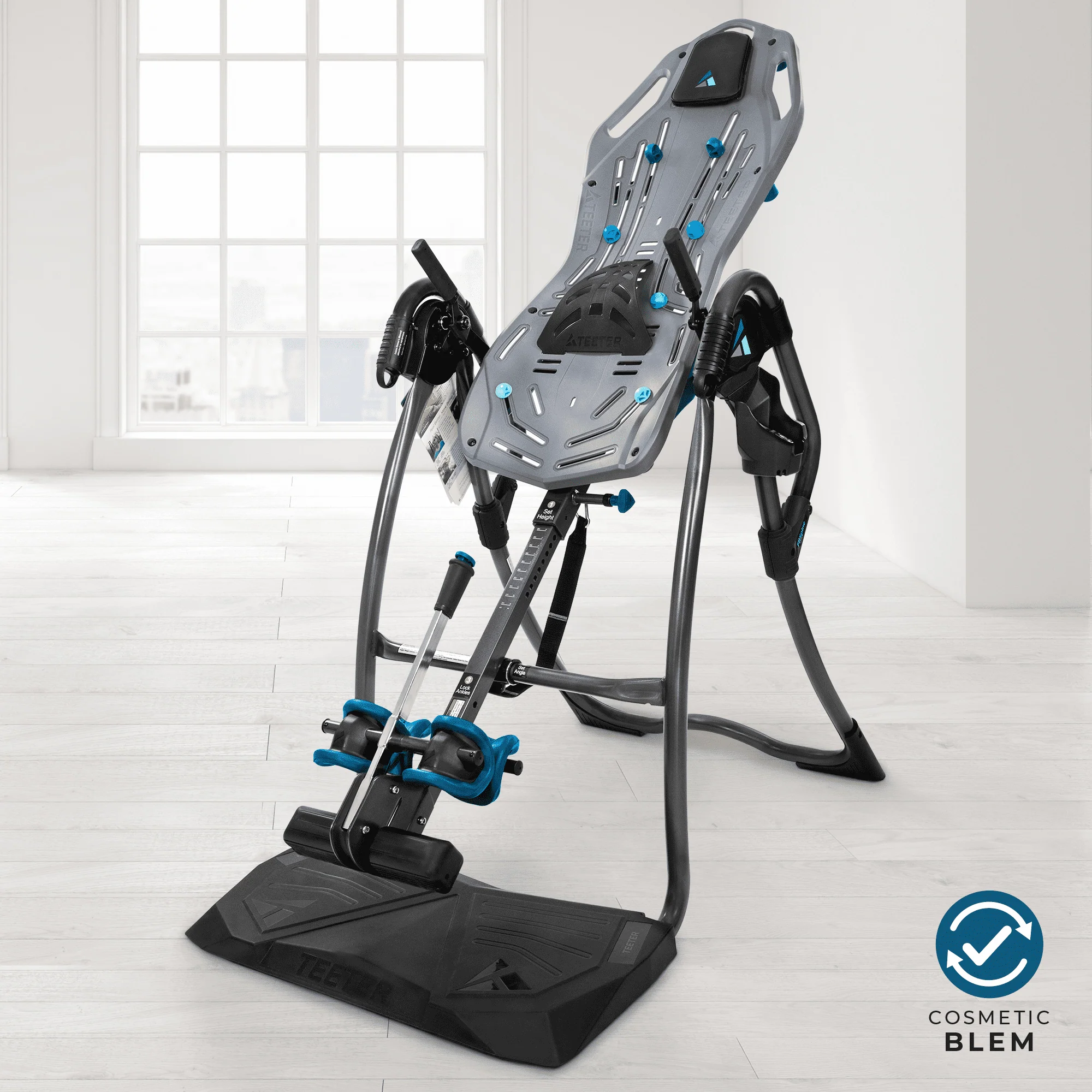 18a9a2d0aa837f6dc6132d13f94ce4d44e9796b6cf07bcdcd1d201f31513357c.webp Teeter Fitspine LX9 Inversion Table (Blemished) - Image 1