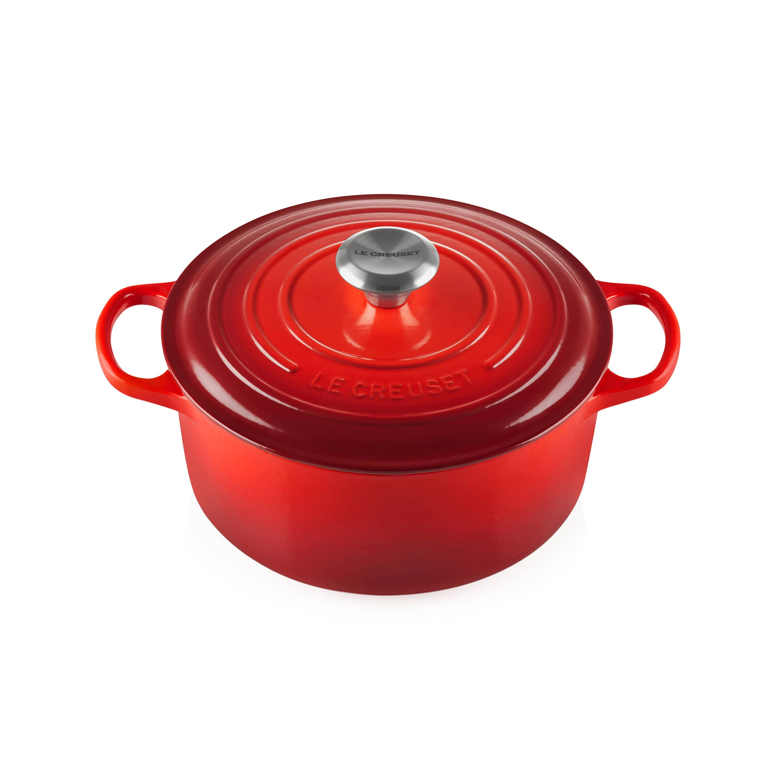 20fe7290cafc439c28ec071d8180eaa12207e5f65593ffc22eeb79922f46a596.jpg Le Creuset 7.25 Qt. Signature Round Dutch Oven - Cerise - Image 1