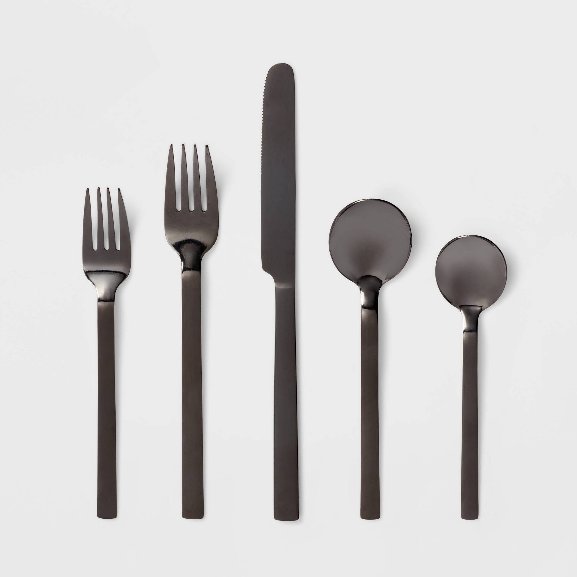 29a6857efe27bc55501c012e9d56b3c113fd884b1670a935dde69be4ba5f6f51.jpg 20pc Squared Straight Flatware Set Black - Room Essentials - Image 1