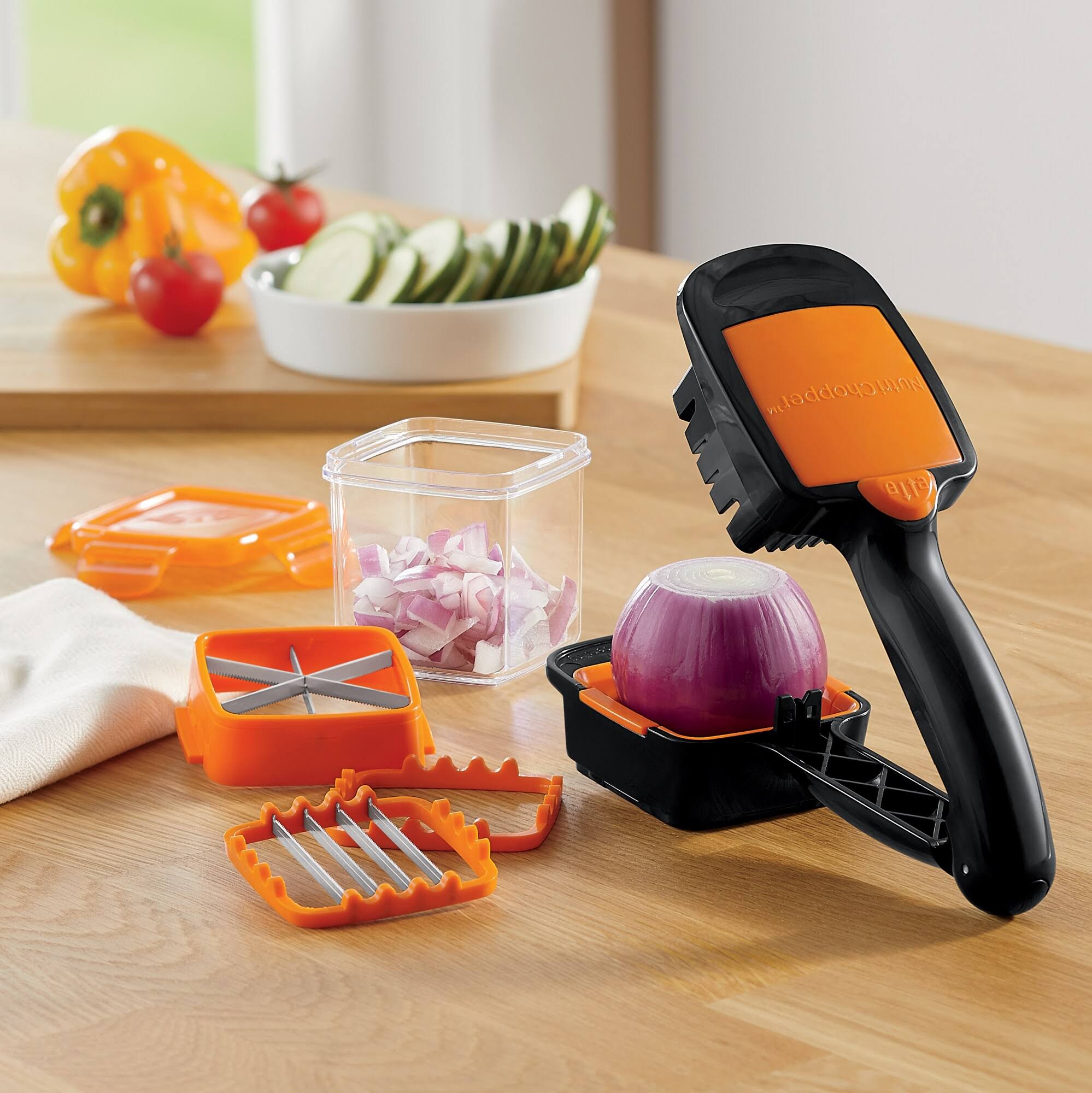 2c83690c73ce9e5fe82c18c986352baa8943e7df0a686db59204acdab99d60ba.jpg Nutri Chopper Kitchen Slicer and Chopper in Black - Image 1