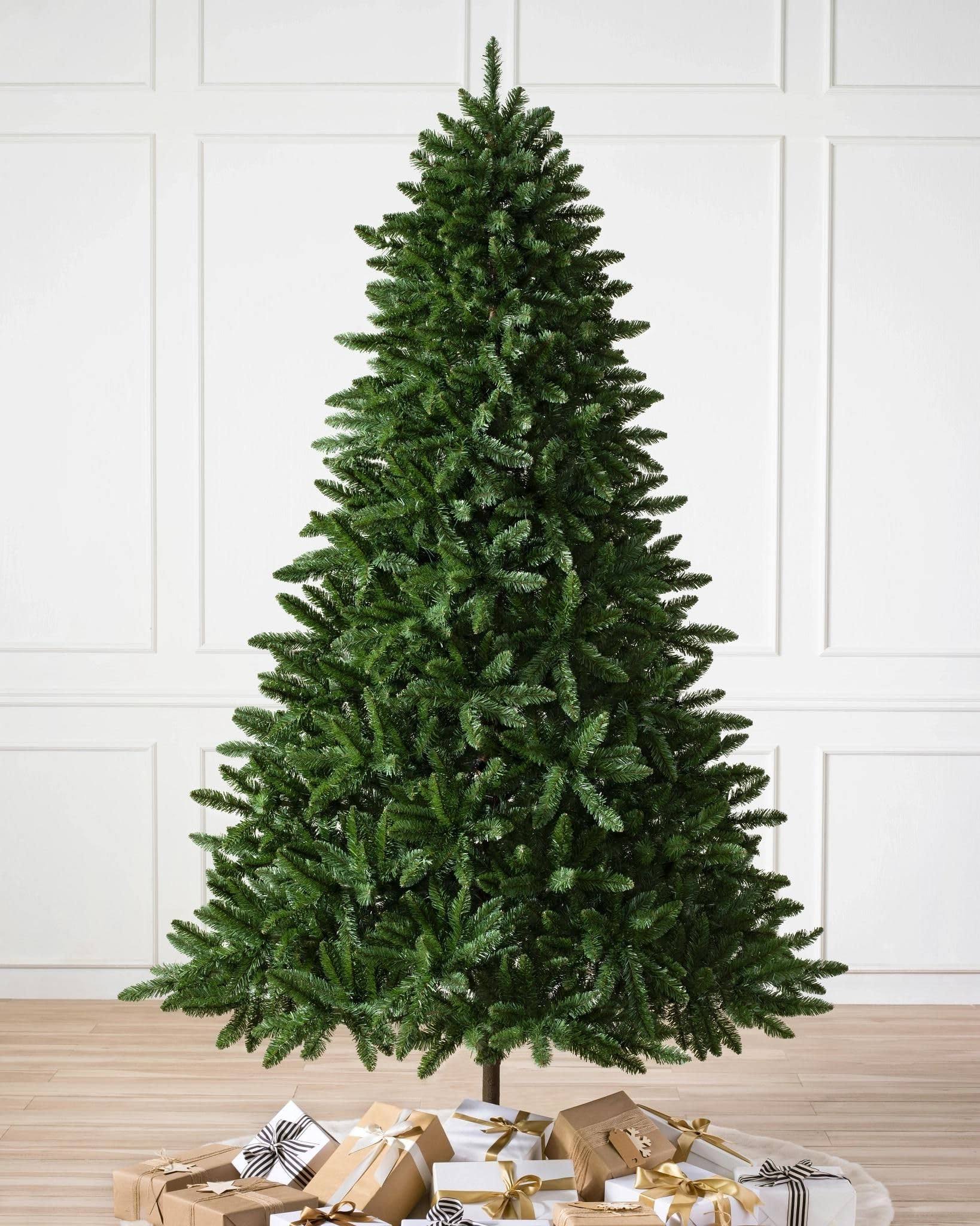 30dba77027a3b26e565b65f7bbdaa424f88ff400326597dd311b89b2ccc31104.jpg Balsam Hill 7.5ft Unlit Classic Evergreen Spruce Premium Artificial Christmas Tree - Image 1