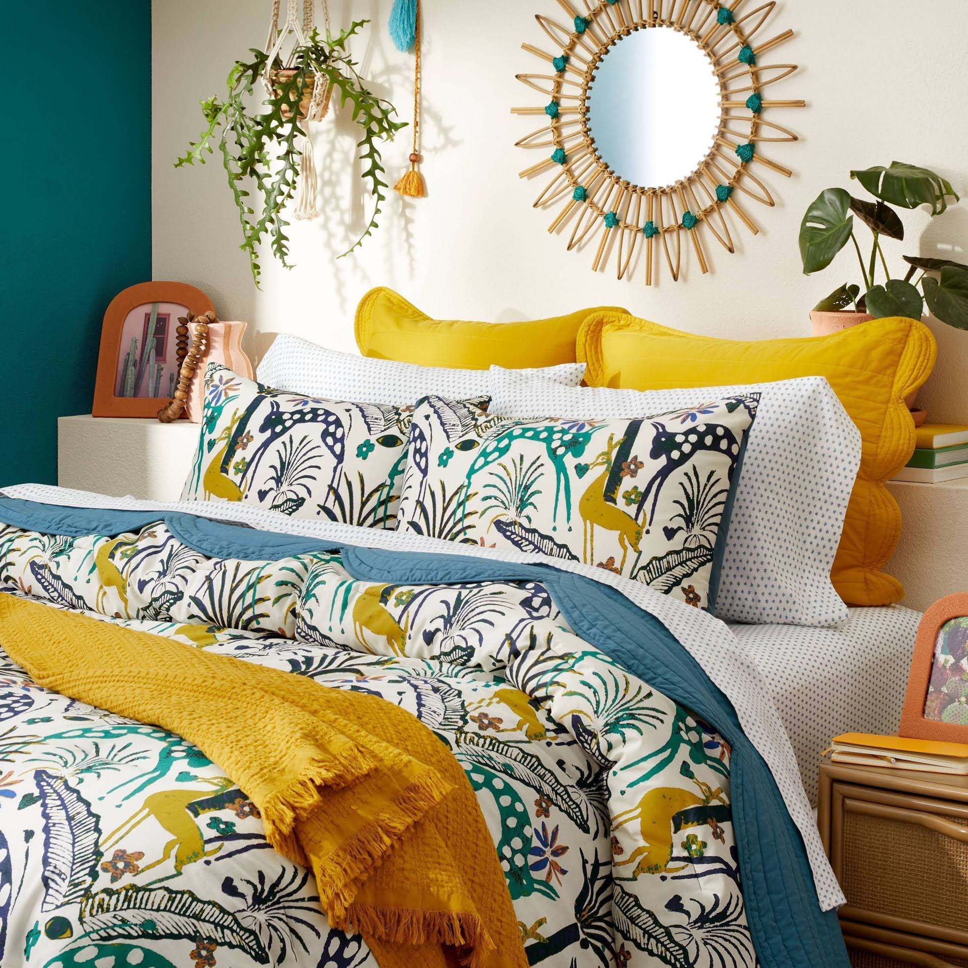 32c543066529738ee54717db449fe580e1c83a2567498a8baea9879c2e89051f.jpg 3PC Full/Queen Jungle Print Comforter & Sham Set - Opalhouse Designed with Jungalow - Image 1