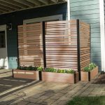 6ft Florence Freestanding Woodtek Vinyl Outdoor Privacy Screen and Planter Box Kit (1 Screen)(6ft H x 4ft W x 1ft L)