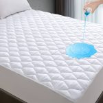 Lunsing Queen Mattress Protector Waterproof Breathable Noiseless Queen Mattress Pad with Deep Pocket for 6-18 Inches Mattress White