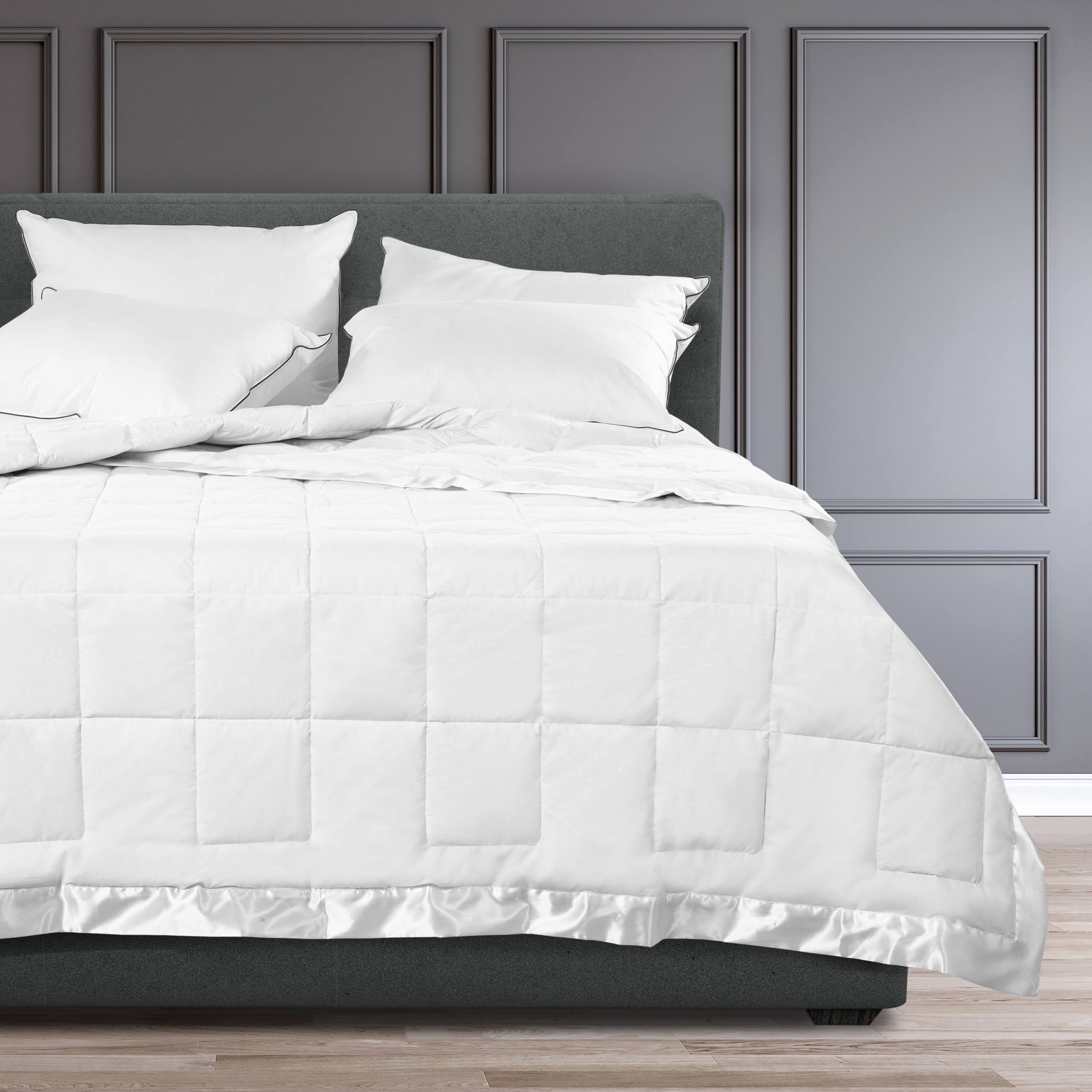 4048f3b2c8d477c4b612c313aec537d3bf629c791ada4a33936bb5a0dbe88e69.jpg White Down Full-Queen Blanket Pacific Coast Feather - Image 1
