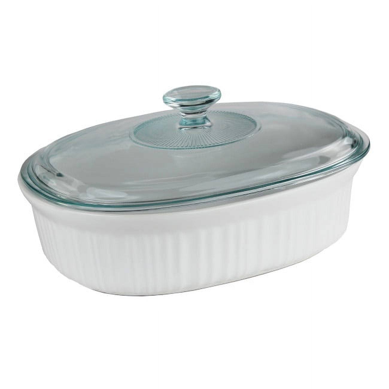 42455be419b18810afc1e4fdb56fe461cafef9aaace490c97cc91260f61101a0.jpg Corningware French White 2.5 Quart Oval Baking Dish with Glass Lid - Image 1