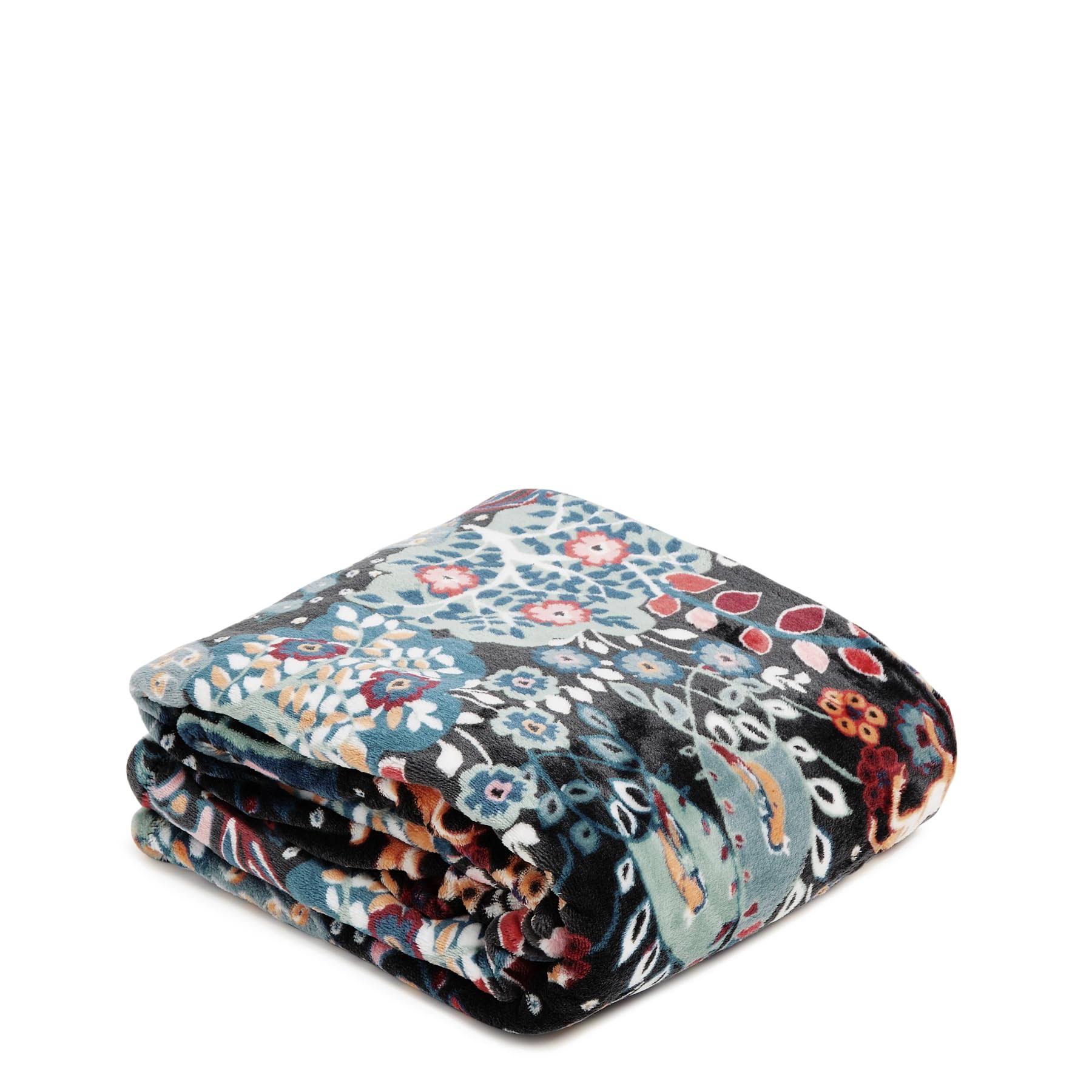 445c777b8aa03c9cb7202ecdbaf03134aa73e12c0c55453bd6fdedc544418fd8.jpg Vera Bradley Plush Throw Blanket Enchantment - Image 1