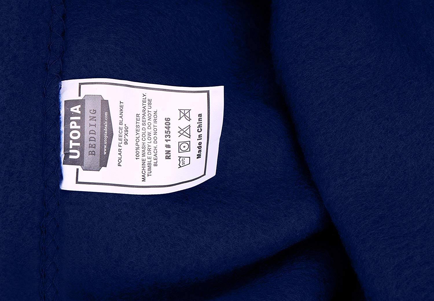 4496d9c597139112747b2085692269e4bd9a28585a312aad7e42a694678f3087.jpg Utopia Bedding Fleece Blanket Twin Size Navy Soft Warm Bed Blanket Plush Blanket Microfiber - Image 1