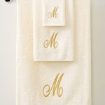 Avanti Premier Gold Script Monogram Letter B Fingertip Towel - Ivory