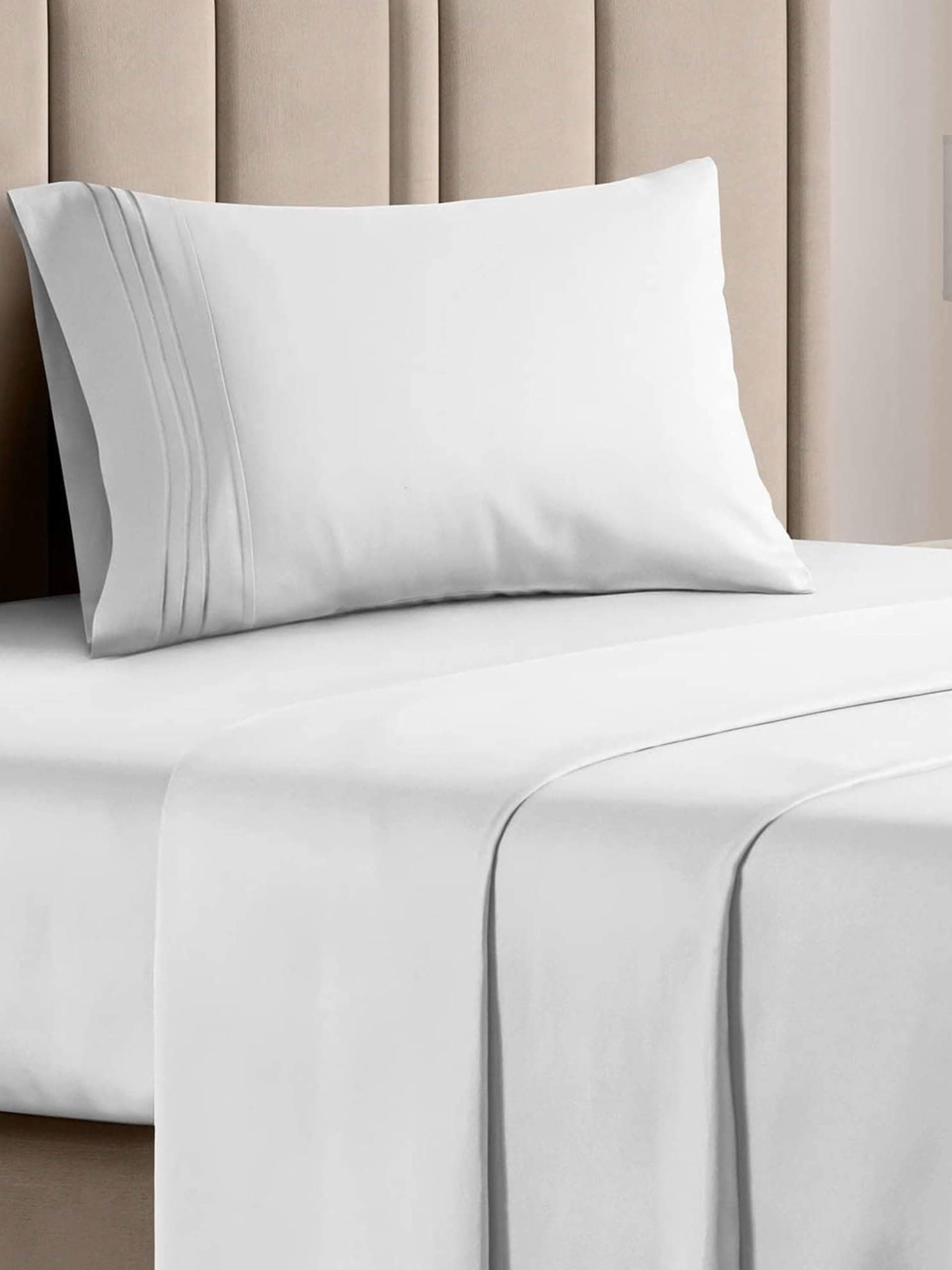 468575a68604e96b37848e759f6206d8ff4a0b89ef8bee861f624619881245d9.jpg Twin Size Sheet Set - Breathable & Cooling Sheets - Hotel Luxury Bed Sheets - Extra Soft - Deep Pockets - Easy Fit - 3 Piece Set - Wrinkle Free - - Image 1