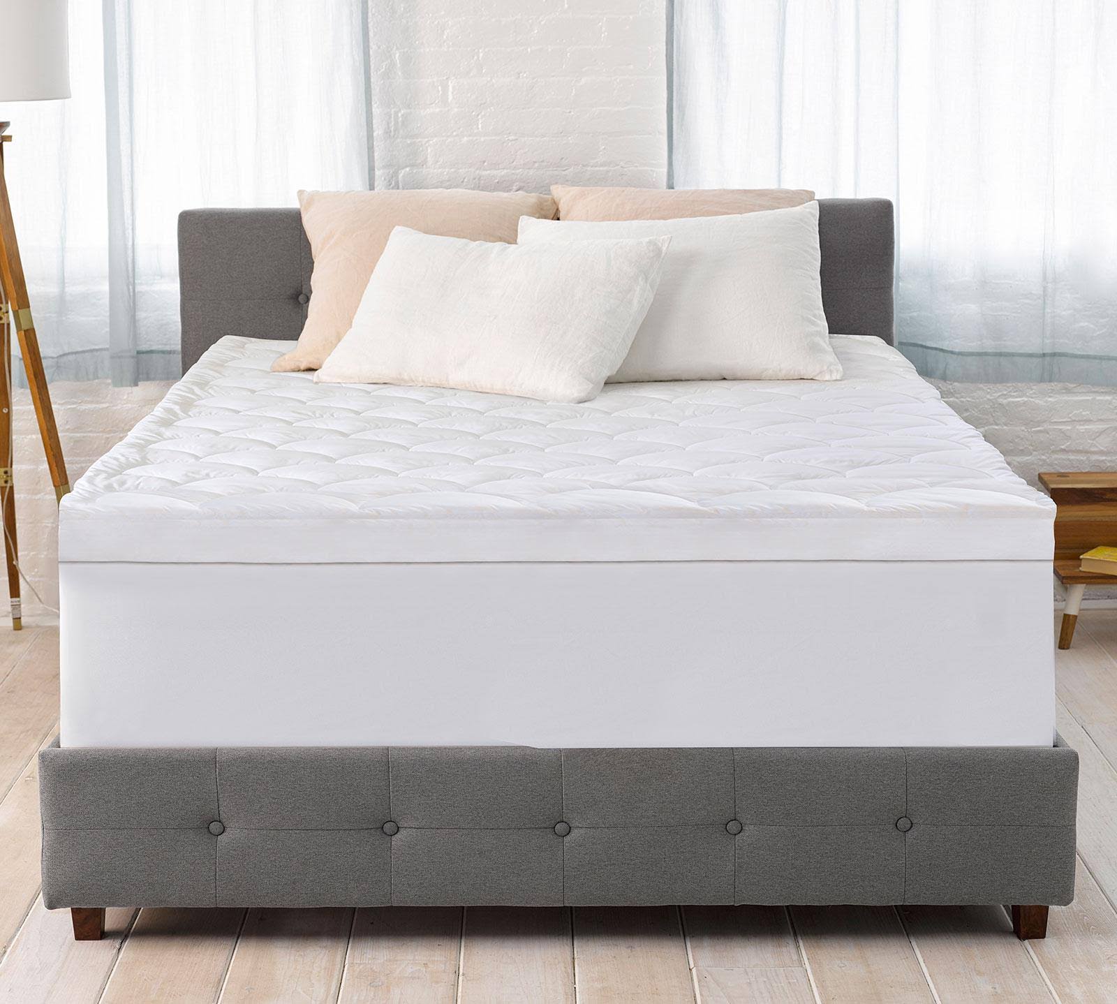 46dbe6311afa30d0beddf2eb517de9024ed826bf470a76acbb3138c6ffacff09.jpg Serta Queen 4 inch Pillowtop and Memory Foam Mattress Topper - Image 1