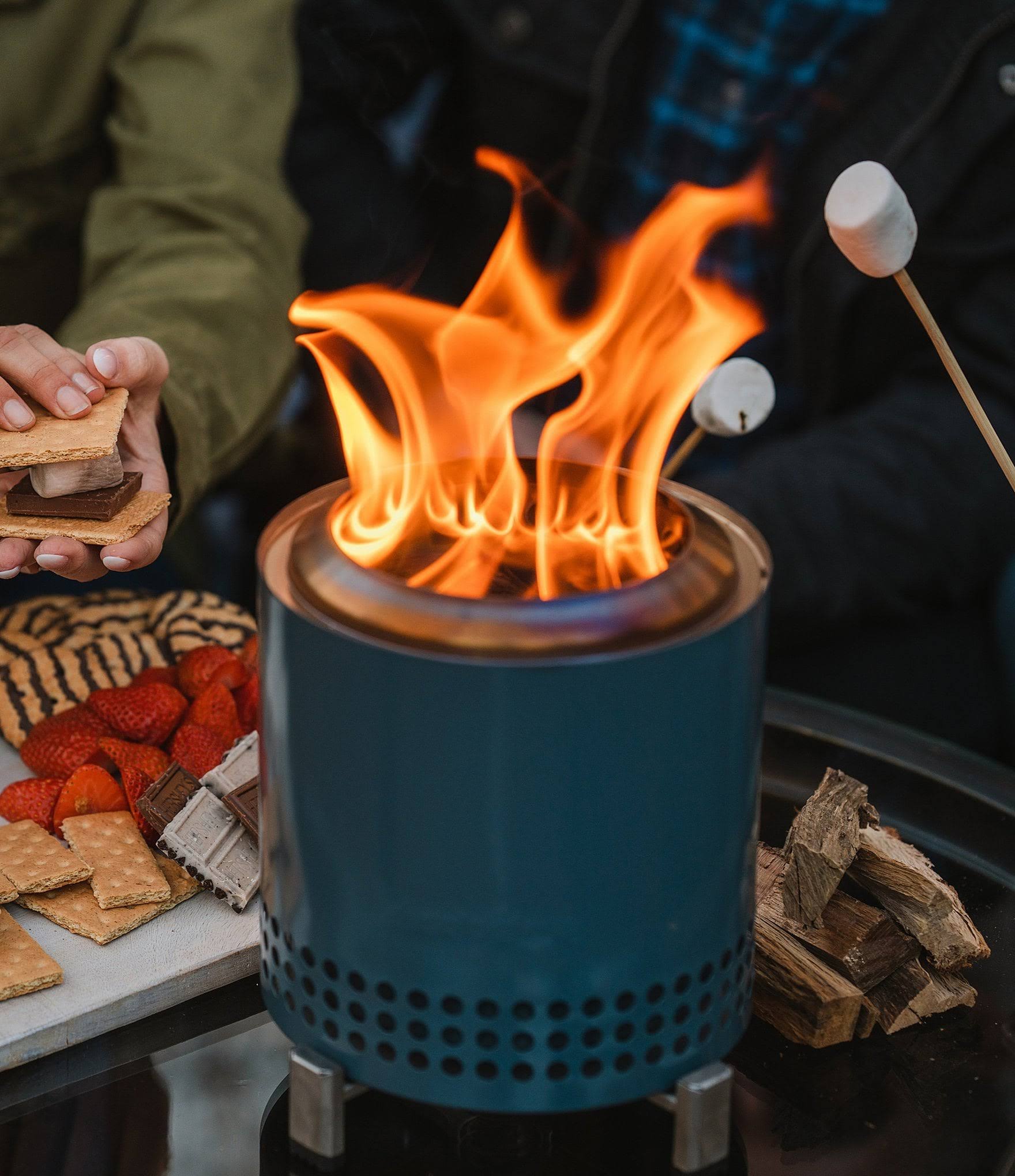 4ed1b00edd14cbc7fbccd4dc7a85d8b93b222604e36e4b1727e0d4774c0f8913.jpg Solo Stove Mesa XL Tabletop Fire Pit - Image 1