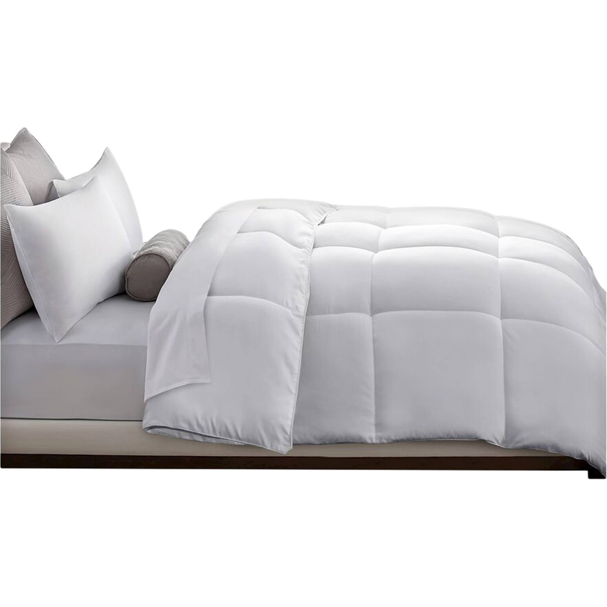 4f9954d22e7f0f39d64f94ffbfd9727b82223366761986b559cbb81bee77575d.jpg Blue Ridge Home Fashions Microfiber Down Alternative Comforter, White, King - Image 1