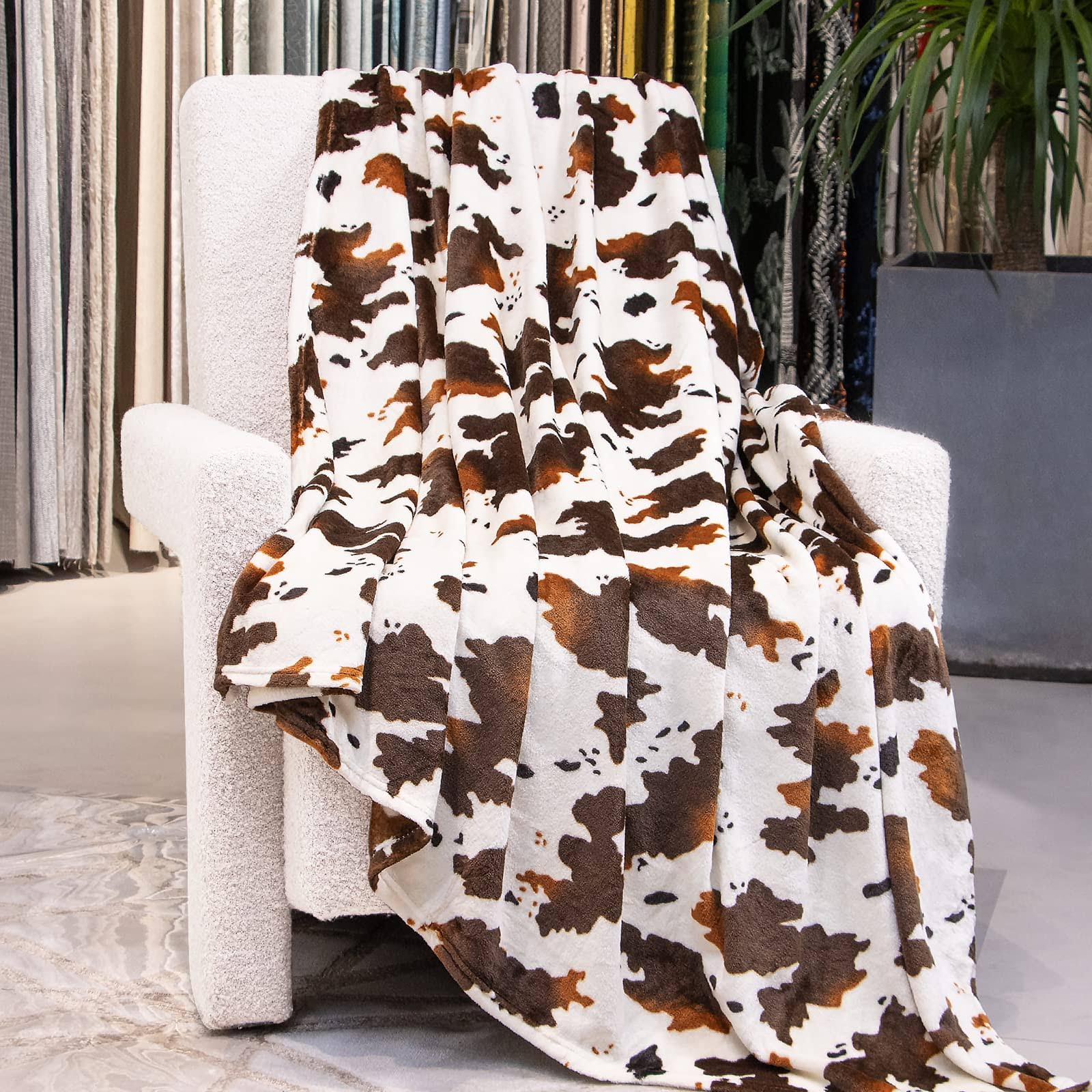 586a8833e24fa5d4e3e8b91ecb2e56f3a7c46b9c56344af35247e0e91e805f8c.jpg Fleece Blanket Cow Print Soft Throw Blanket Lightweight Throw Blanket - Image 1