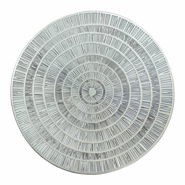 59f9a077e319f439365fac480705879ce066e1577e99f77d52c360c9d9ae7929.jpg Mainstays Zayne Pressed Vinyl Round Table Placemat - Silver & Black - 15.8 in - Image 1