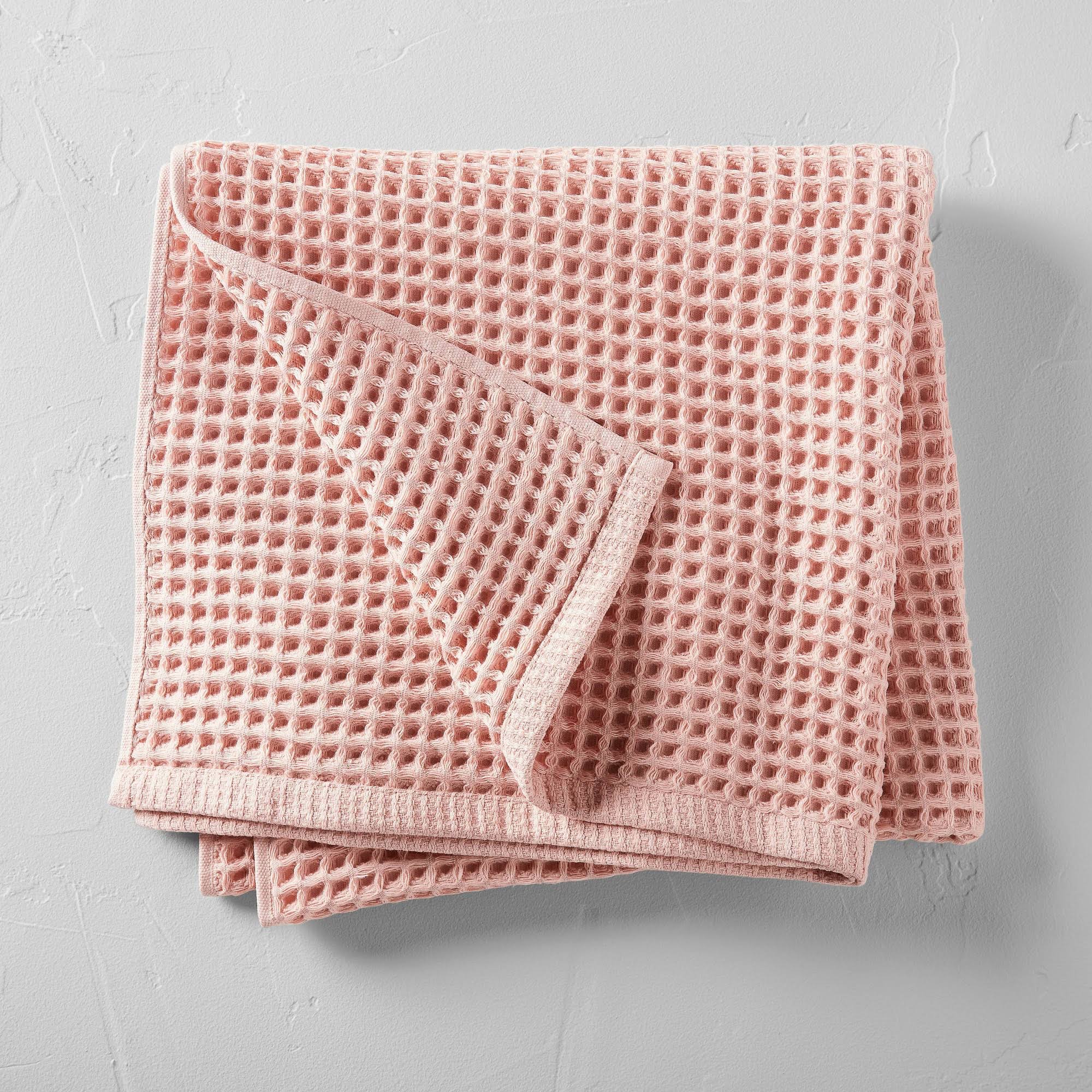 62d7fb20789a222cd1cc302e19f91871a9e9bdab6ae465faaba6cba8f9061759.jpg Waffle Bath Towel Pink - Casaluna - Image 1
