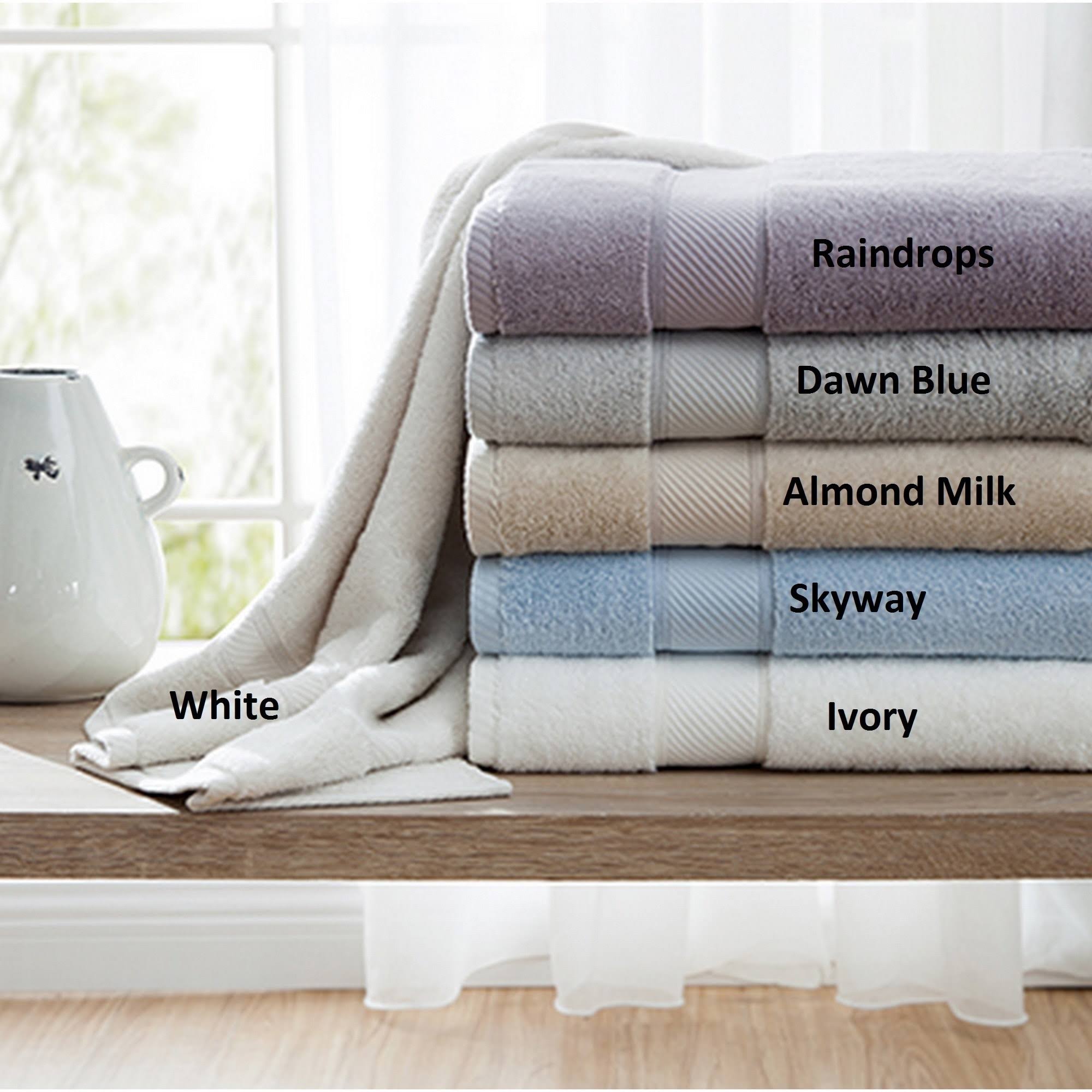 72d4e36096558cd5b42b35ba04fcbc688c1ac222829fd7b1f359cd88aa6a5455.jpg Charisma Classic Bath Towel Bright White - Image 1