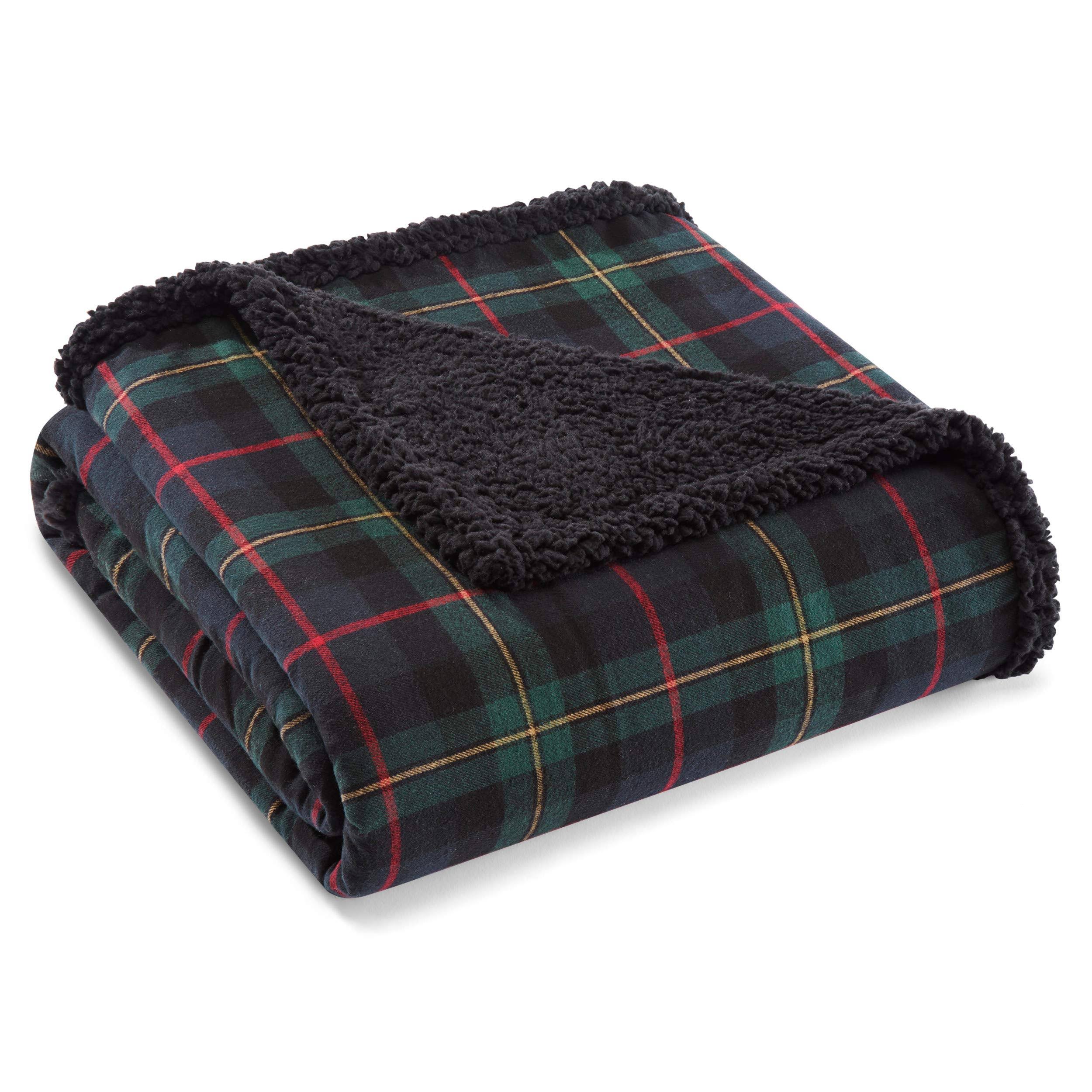 78c7c2da7a6695da292104460488d659b3db6cf20094f6488e21371f695517b7.jpg Eddie Bauer Mountain Pine Tartan Green Throw Blanket Dark Green - Image 1