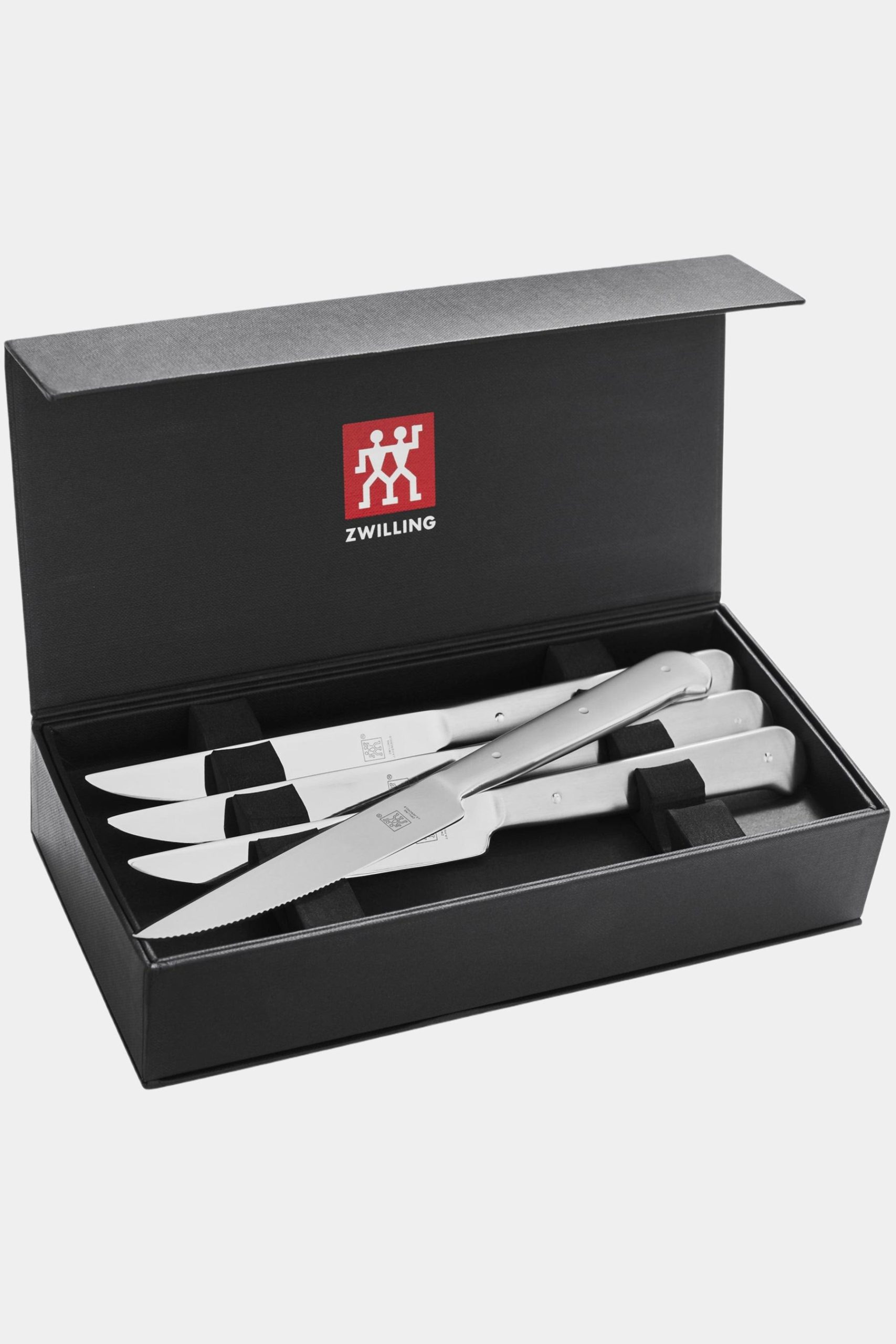 800c5044e8a7ded1b64c4e98c1ef33394b0ec86319f693b6e3f5dd84ab495a32.jpg Zwilling Porterhouse 8-Piece Stainless Steel Steak Knife Set - Image 1