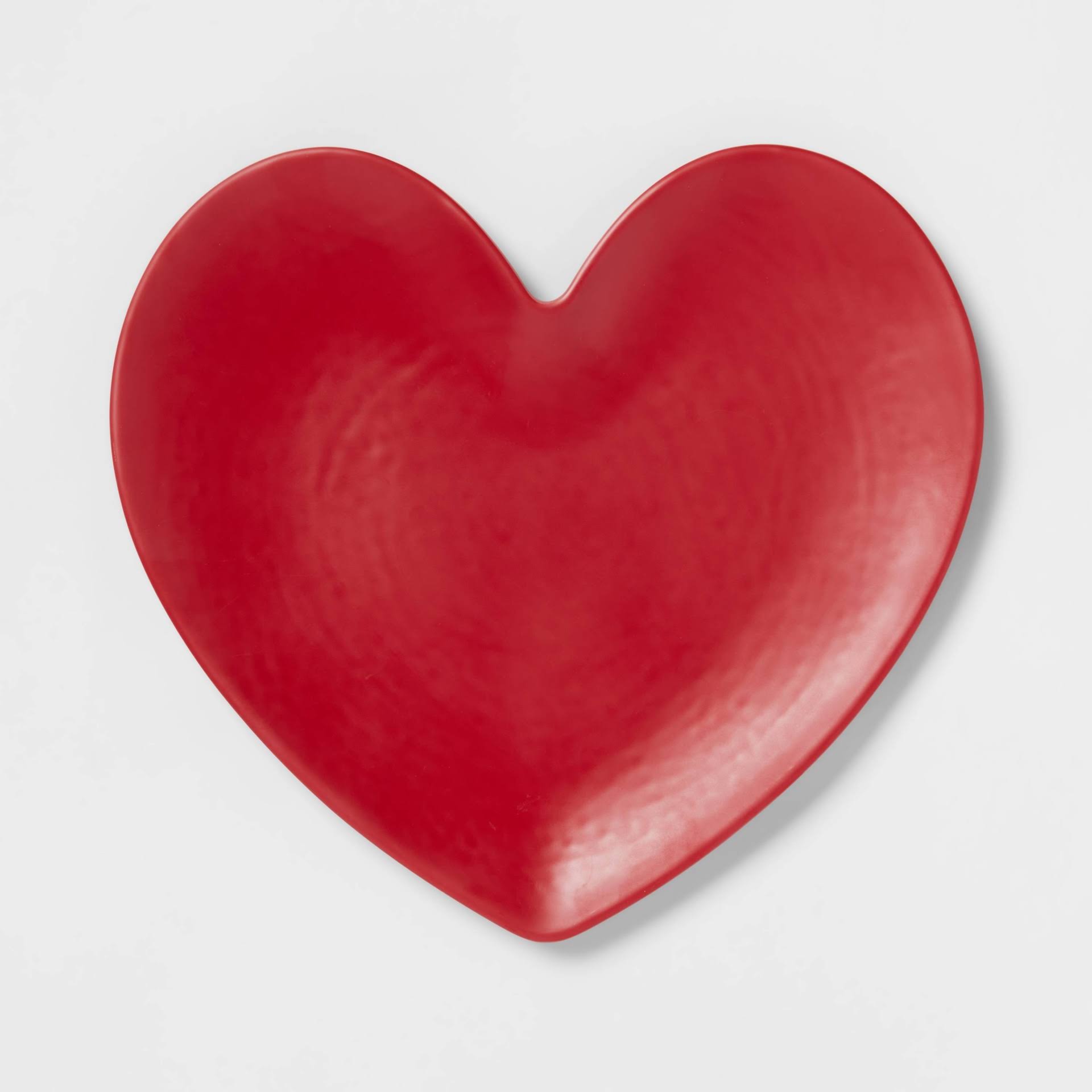 8376f5bd2a628ae48d4f9963e4cb5929c9db65ee28a36b2875445975dae574f3-1.jpg 11" x 10" Melamine Heart Plate Red - Threshold - Image 1