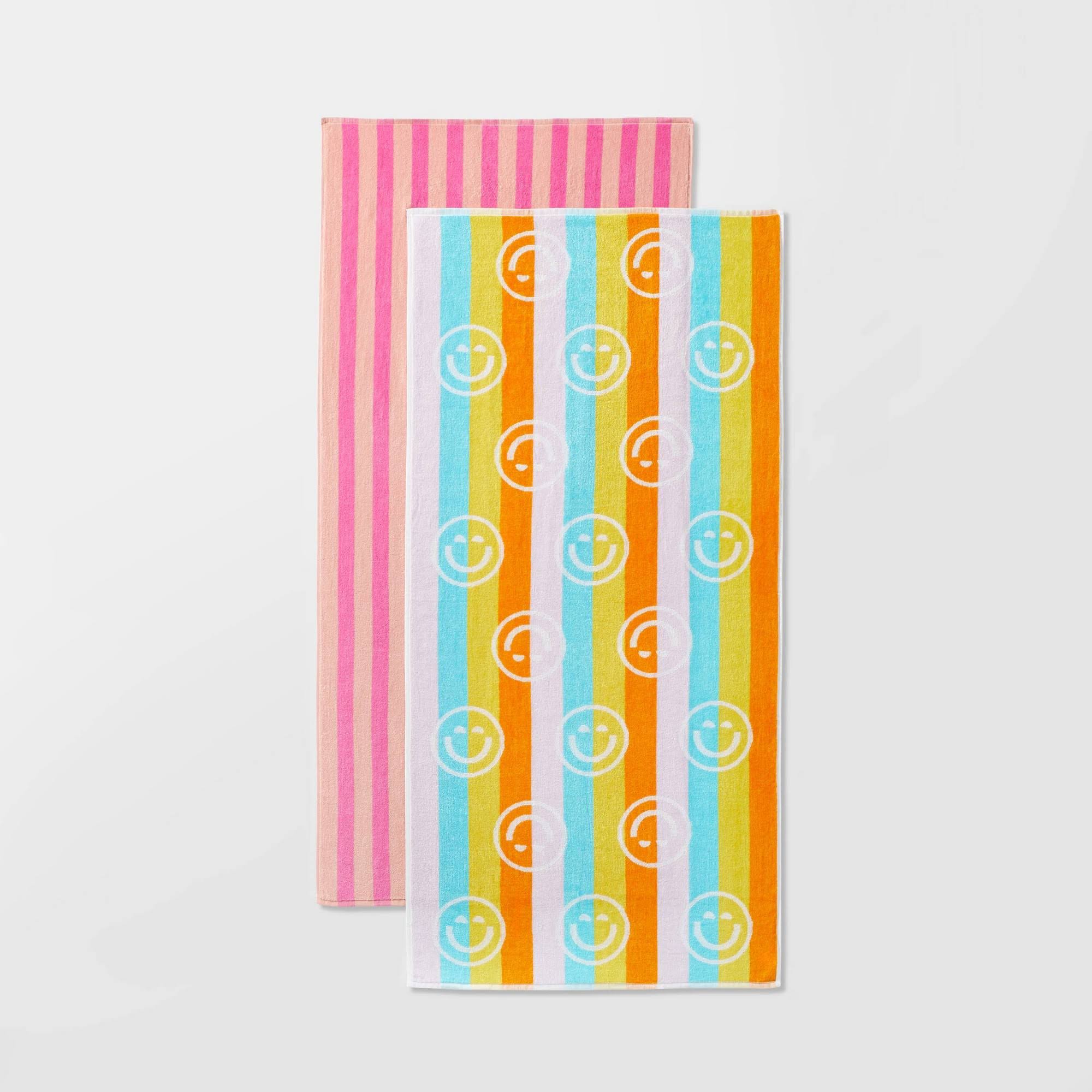 84ccc1766828b1720fb7ffe243c85f76bab571818c9b36a79863fc2021bce4c6.jpg 2pk Smiles Beach Towels Pink - Sun Squad - Image 1
