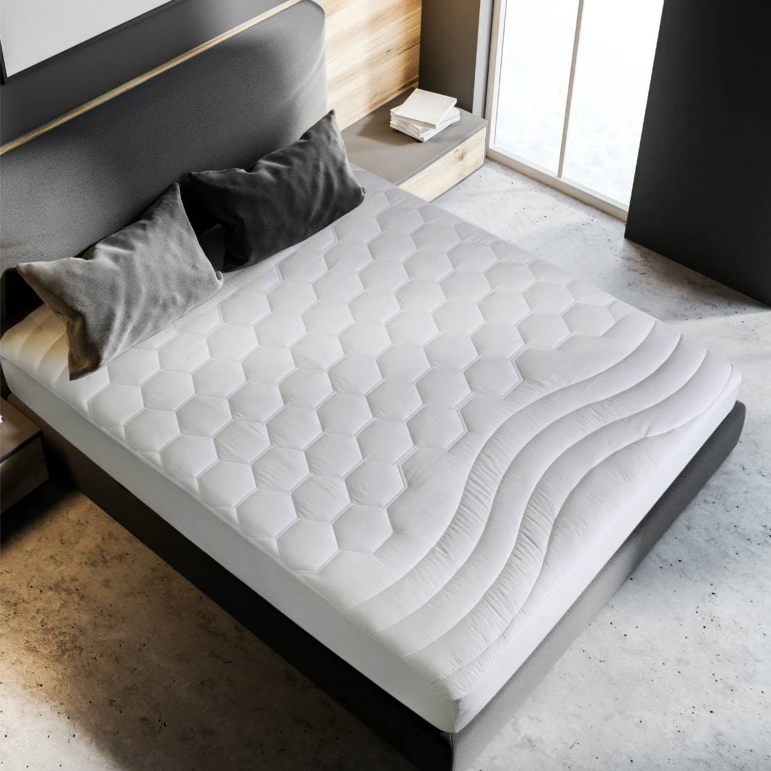 86a0e850bbed9318edcfaac74d2fe7d5e4e24a285df6a24daf6b94b25956ff7a.jpg Bedsure Twin Size Mattress Pad - Soft Cooling Mattress Cover Padded, Quilted Fitted Mattress Protector with 8-21" Deep Pocket, Breathable Fluffy - Image 1