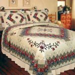 Elegant Decor Victorian Treasure Quilt - Full/Queen