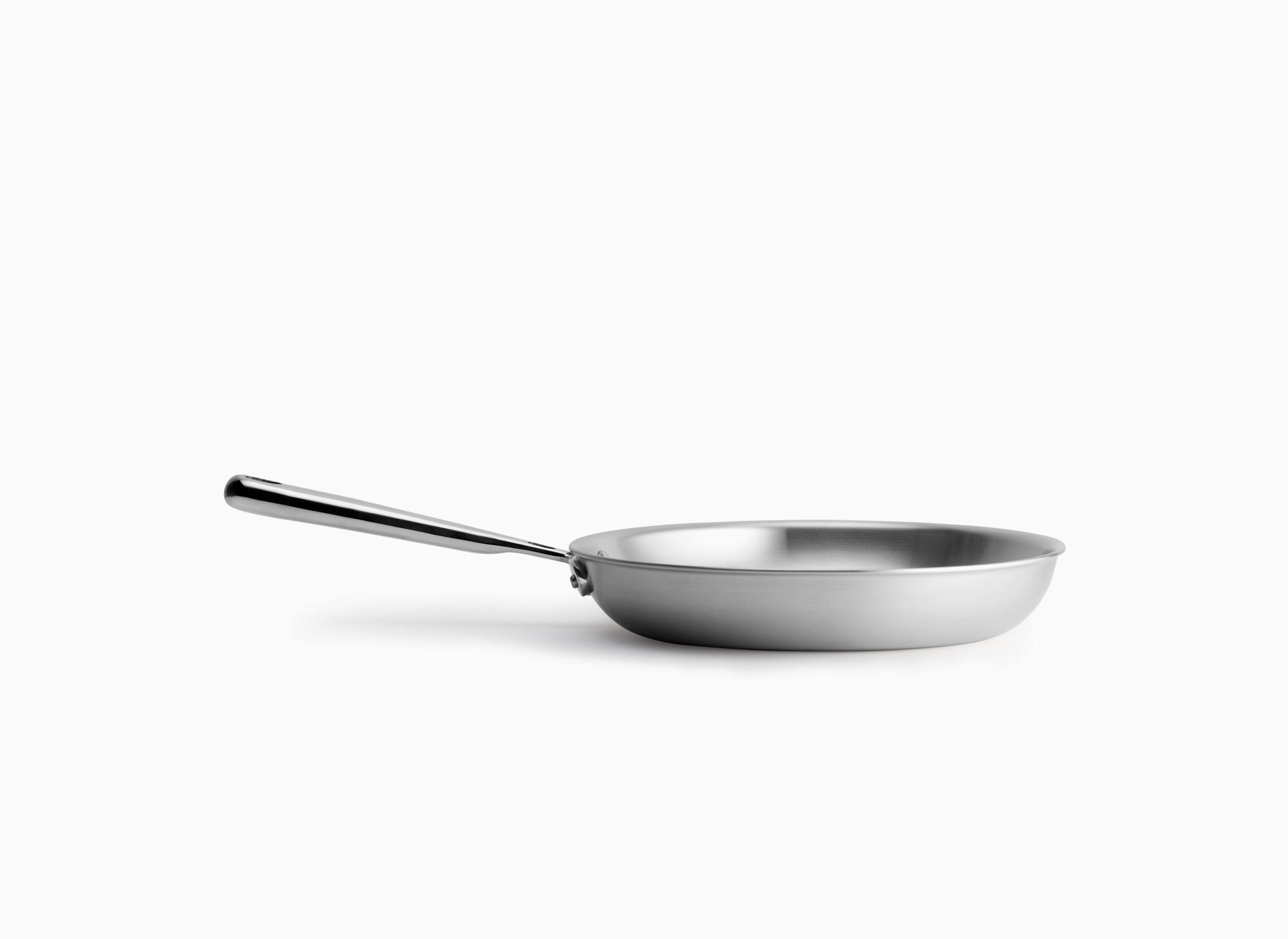 8924e03cf52848b7d474bdca5683bee6bbefd3c695b933b4ec579aa343117460.jpg Misen | Stainless Skillet | 8 inch | Stainless-Steel - Image 1