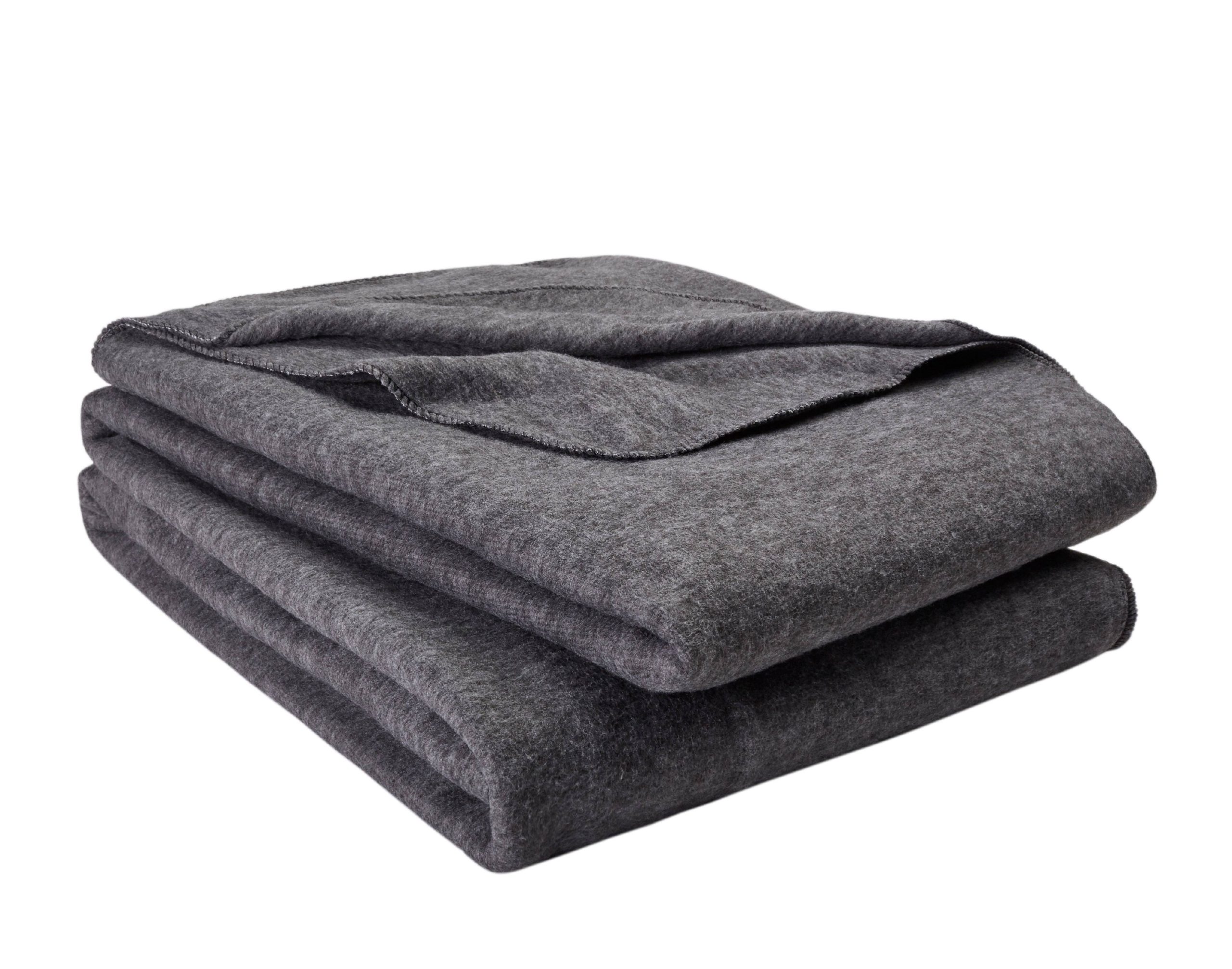 8c2d091a576d3da74aa9db291e4de02eb0c115b19f62e78fc2a3d2cde7504e9d.jpg Mainstays Super Soft Fleece Bed Blanket, Gray, Full/Queen - Image 1