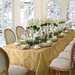 Elrene Barcelona Damask 60" x 84" Oblong Tablecloth - Gold