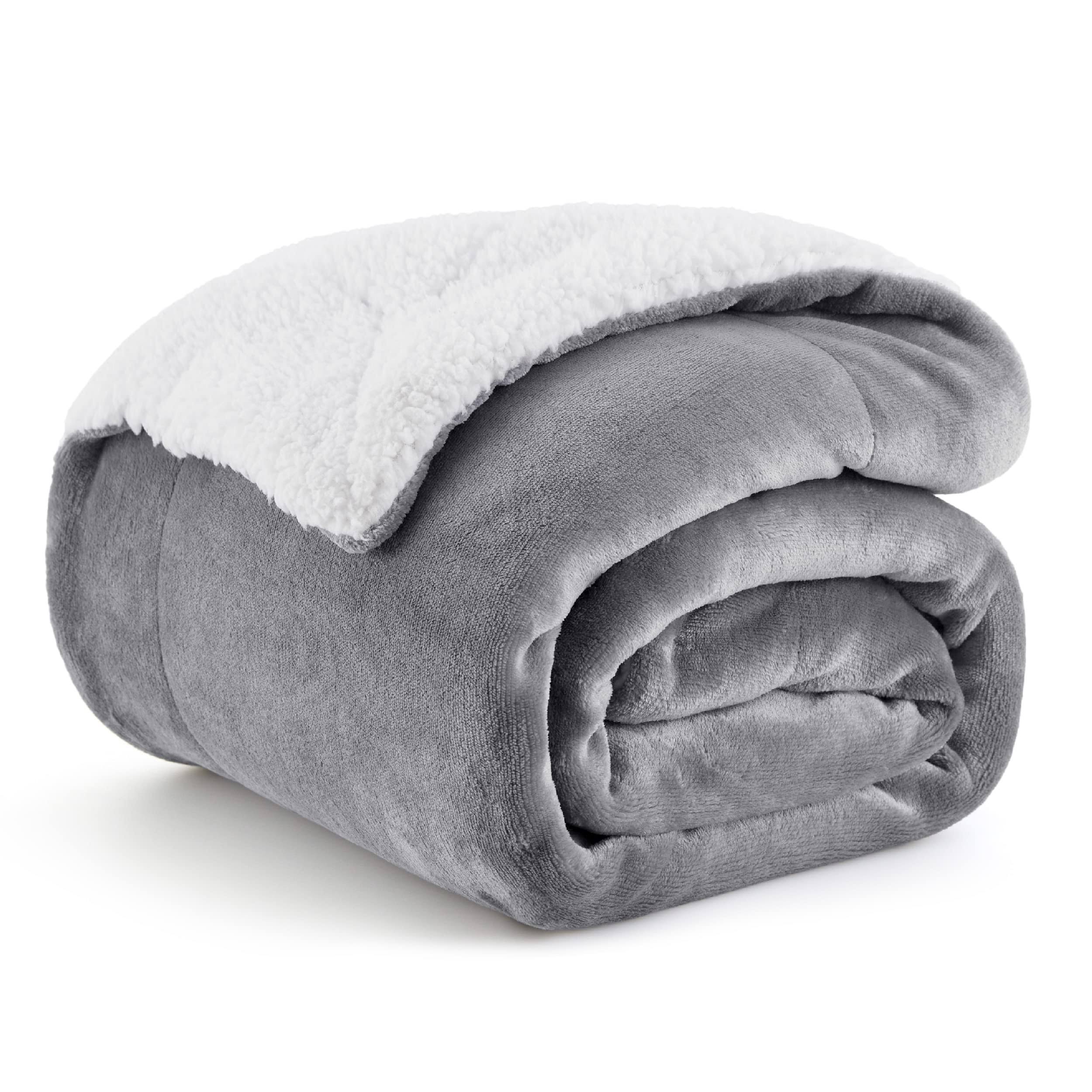 900e6eaea22508f5d805ab0f5c34b07091ed2e0e1e8a60e5c357fb37fdfcbfe4.jpg Bedsure Sherpa Fleece Throw Blanket for Couch - Grey Thick Fuzzy Warm Soft Blankets and Throws for Sofa 50x60 Inches - Image 1