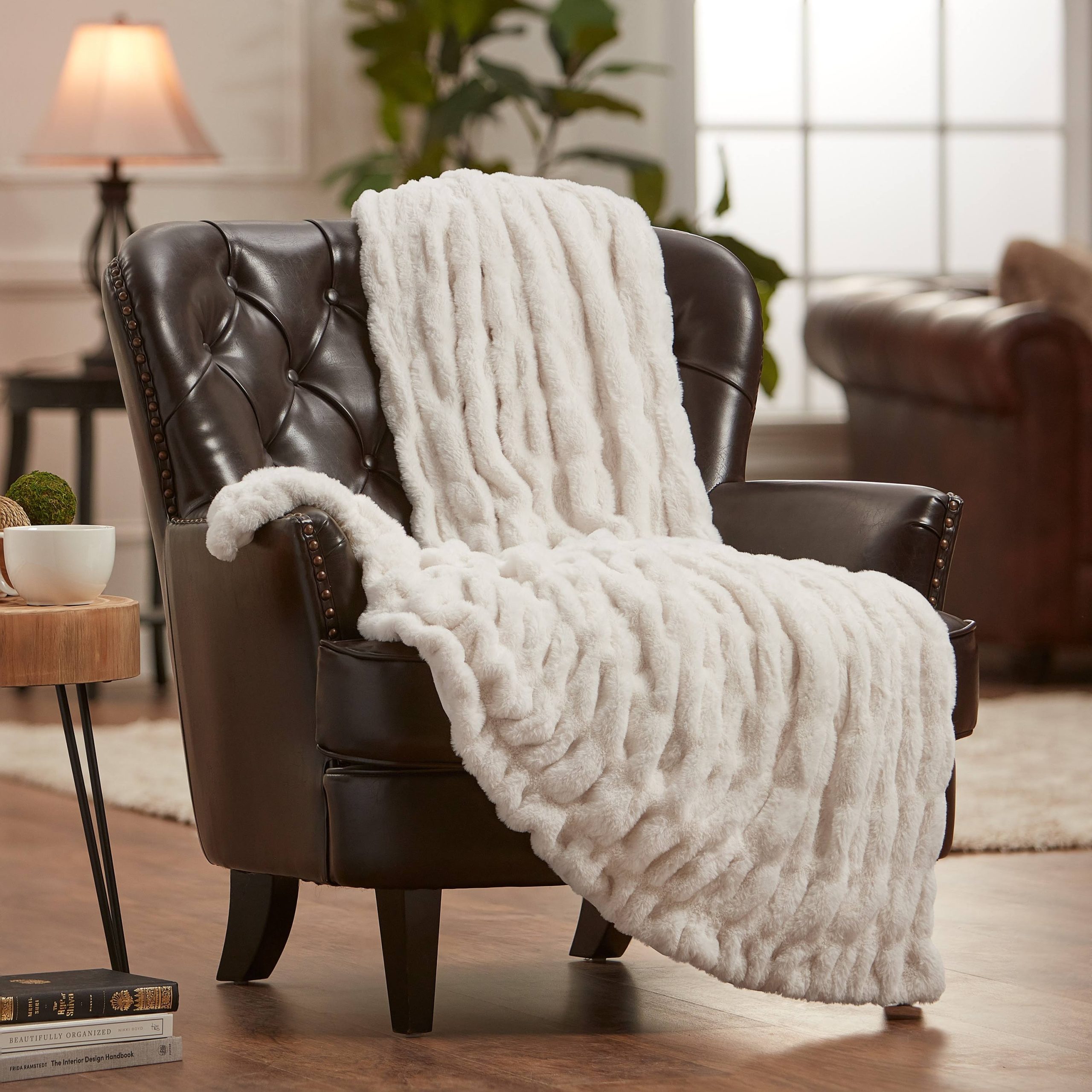 921048c67271679efb1861d23abd68ae087aace92494ae908d277f8b732ae812.jpg Chanasya Ruched Luxurious Soft Faux Fur Throw Blanket - Fuzzy Plush and Elegant with Reversible Mink Blanket (50x65 Inches) Cloud - Image 1