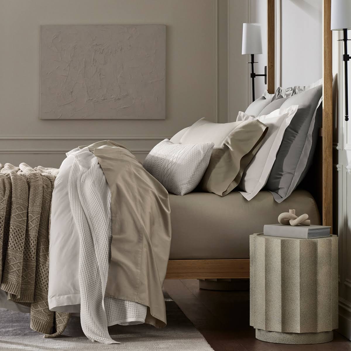 92ad4343975df38c39c5d8e52fe811f1bf3ab59c647e758a1e20e5fb12286000.jpg Boll & Branch Signature Hemmed Sheet Set, Twin - Oak - Image 1