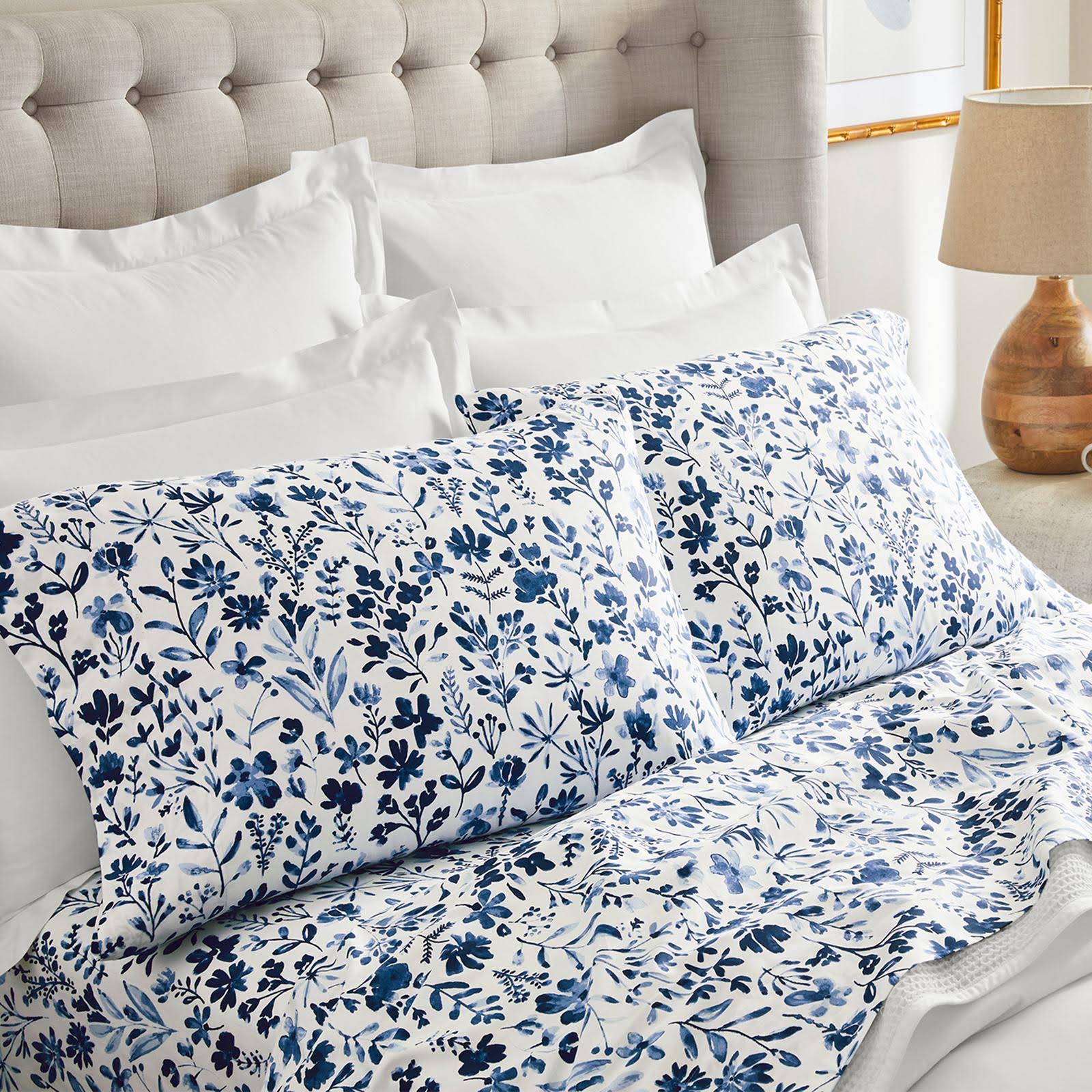 9ae427e294635e18d0da2755ecfb75bab66a5166e5c99f88a65343ed013f8629.jpg Boll & Branch Signature Botanical 4-Piece Organic Cotton Sheet Set - Navy - Image 1
