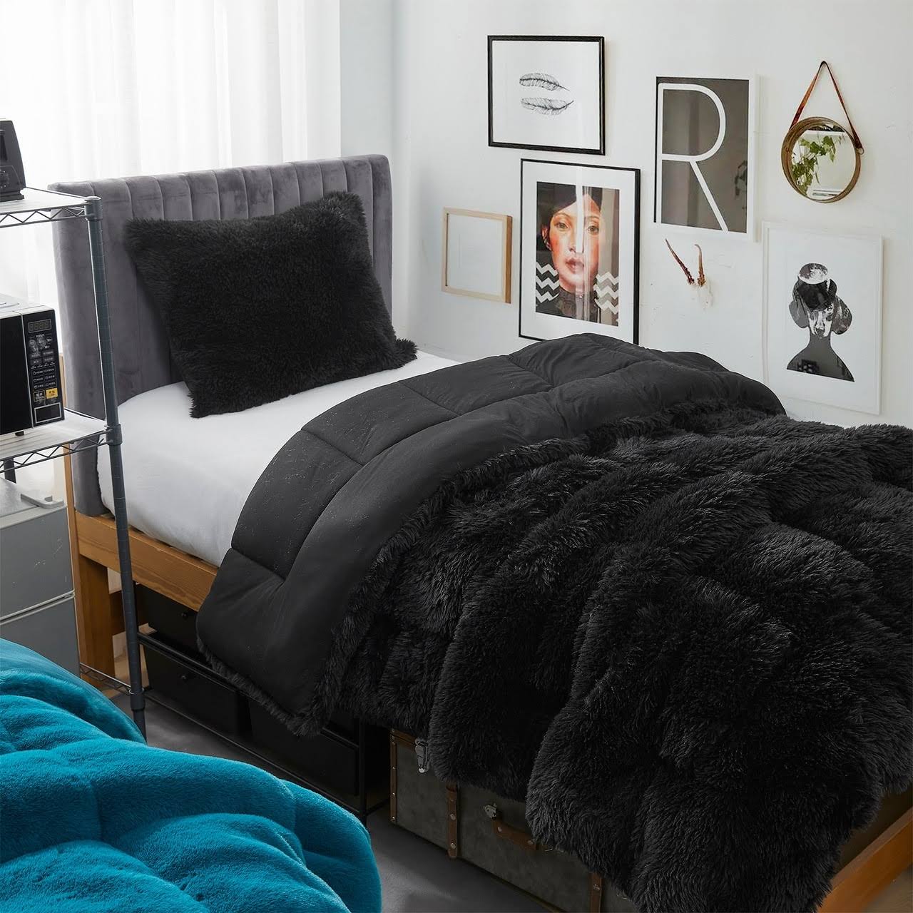 9b10c1ea5a3050e3ae85fa57c523c4ac412420f40a8b40e003b5d0c16a029f5f.jpg Alaskan Winters - Coma Inducer Oversized Comforter - Black - Twin XL - Image 1