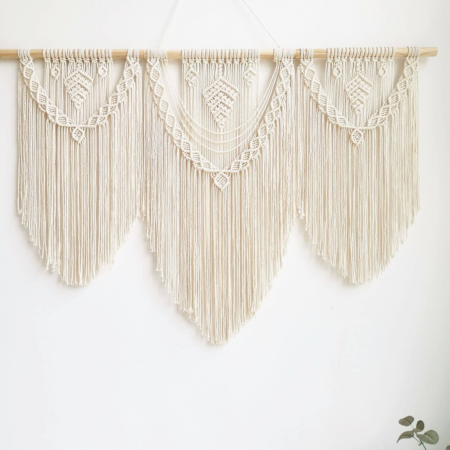 a534748ed70d353b140c3b57e06ef9a977957e5fe888c2fd52017cdd093393f0.jpg guzhiou Large Macrame Wall Hanging - Boho Tapestry Macrame Wall Decor Art- Chic Bohemian Handmade Woven Tapestry Home Decoration - Image 1