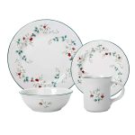 Pfaltzgraff Winterberry 16 Piece Dinnerware Set Service for 4