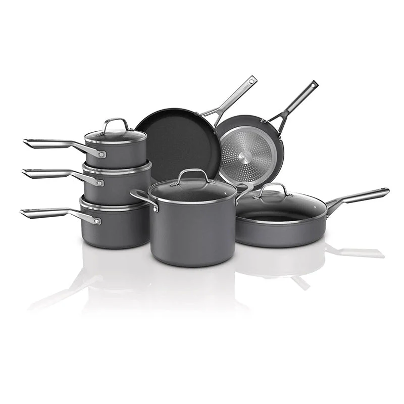 a56bd1f7aadb20738396af0e4d6fcb6af4e4fb1cab5475468dc97bef45f23b7e.webp NeverStick Signature Hard-Anodized 12pc Cookware Set CW79012 - Image 1
