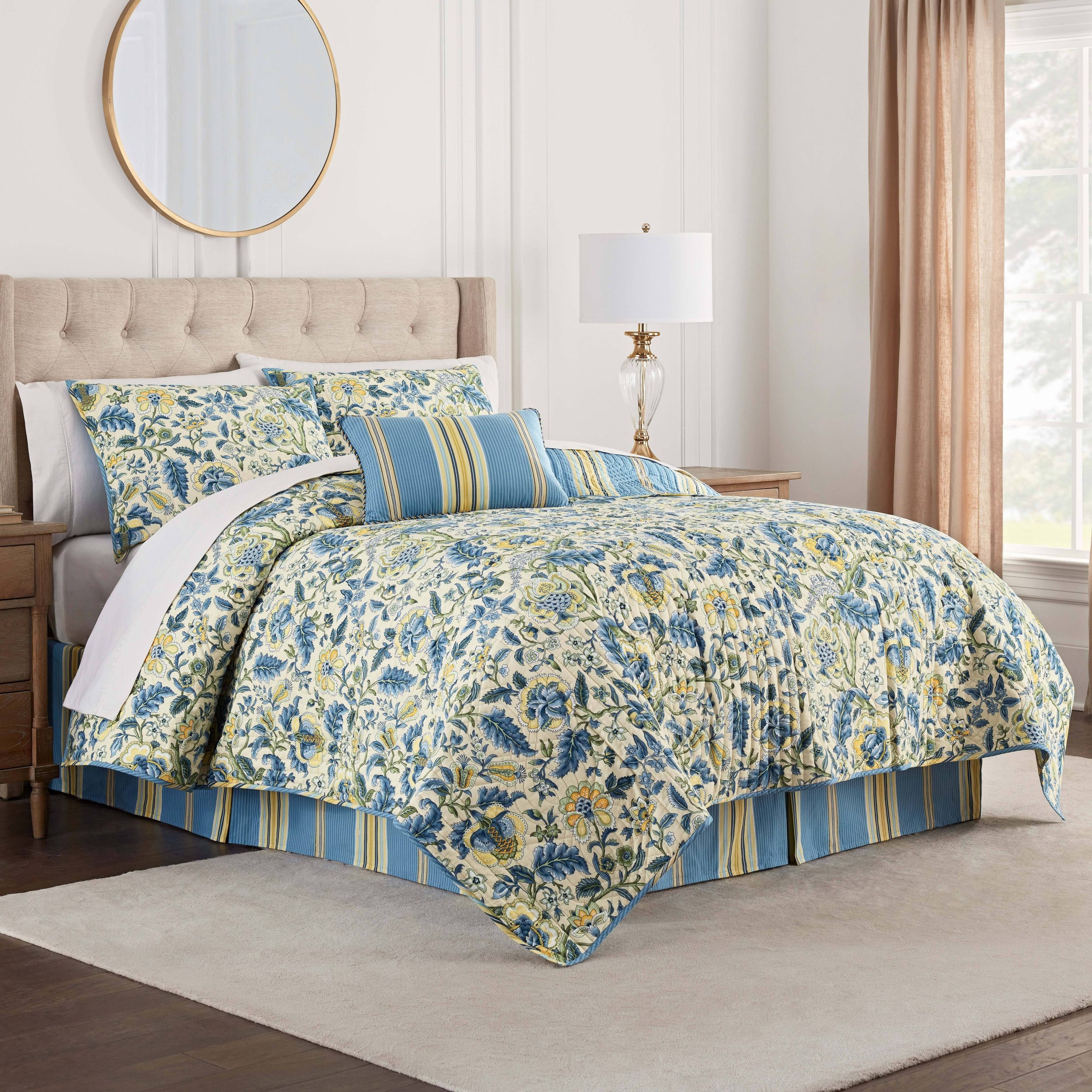 a5ff5f74c56a49d7945a2846975aae206fa8b2813d5bae961694d2a3b3ce9699.jpg Waverly Imperial Dress 4 Piece Quilt Set, King - Porcelain - Image 1