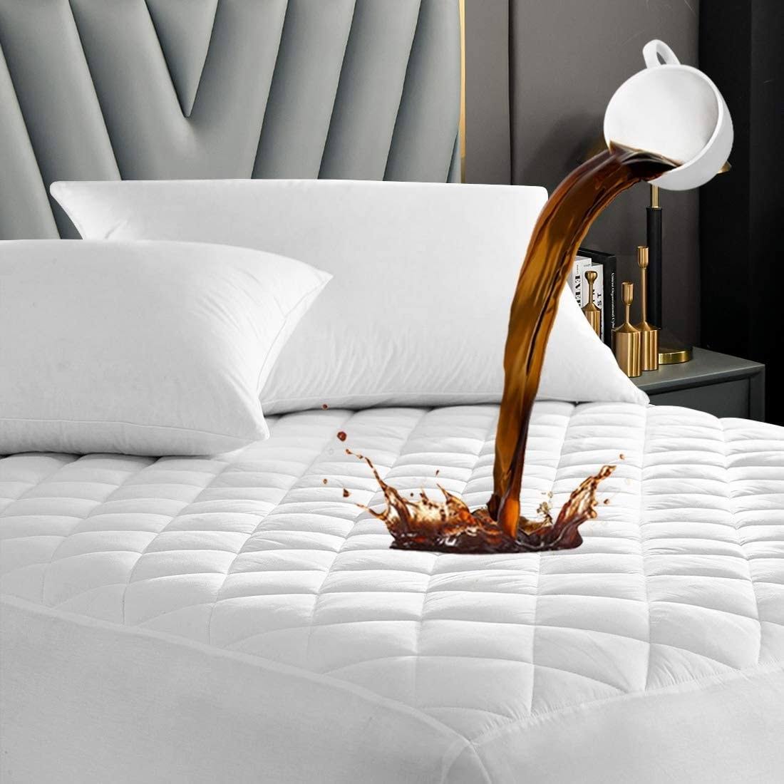 a628890f12a94ed03ffa0a6b0194f37e43a93f295008904d5a6370d2ea1928d8.jpg 3 Layer Quilted Waterproof Mattress Pad Hypoallergenic Protector Cover - Twin - Image 1