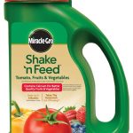 Miracle Gro Shake N Feed Tomato Fruits and Vegetables - 4.5 lbs.