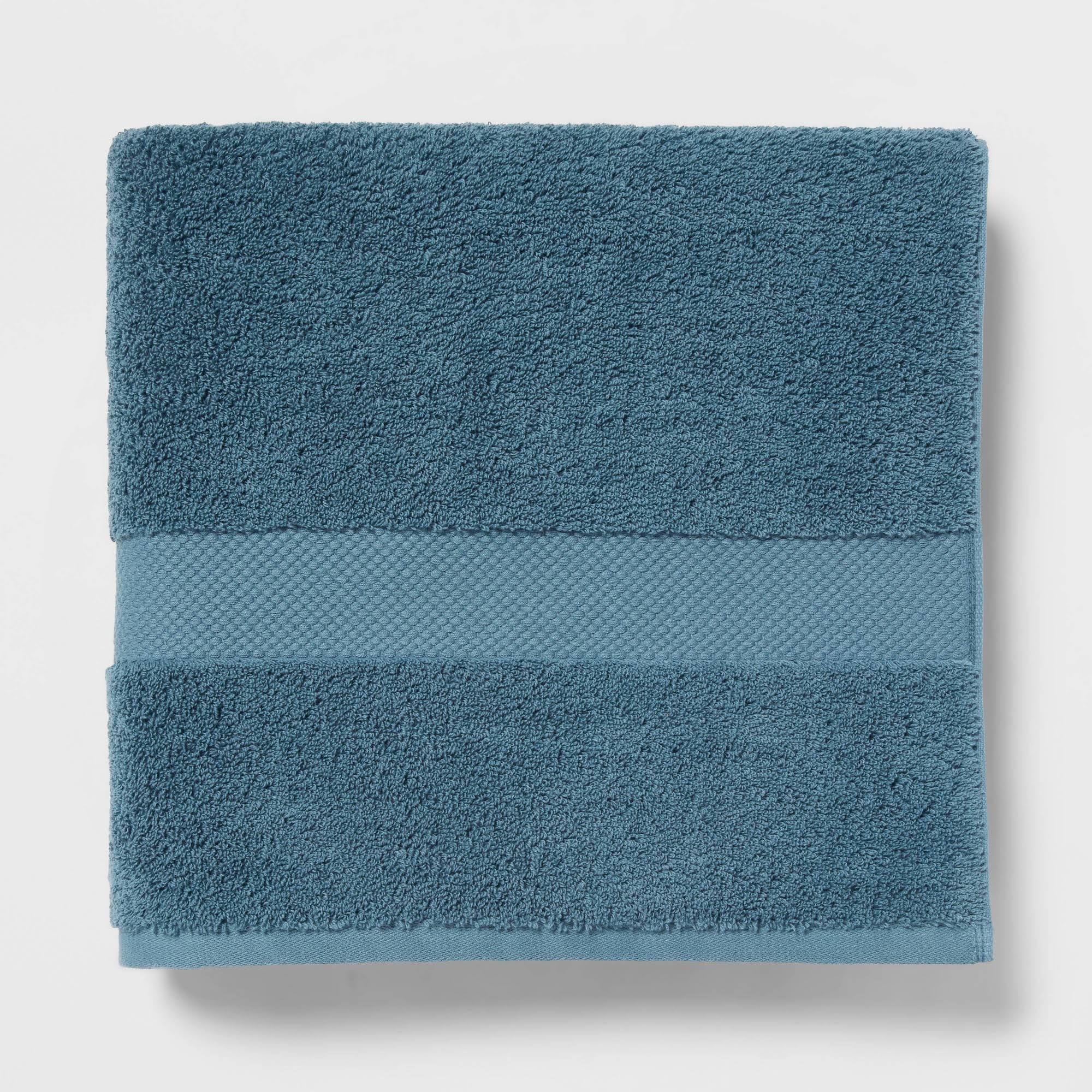ad6dbca3ad4e665c9ae9cc725861024c224c4319564da0ee03c30d9569a2ec18.jpg Performance Plus Bath Towel Turquoise - Threshold - Image 1